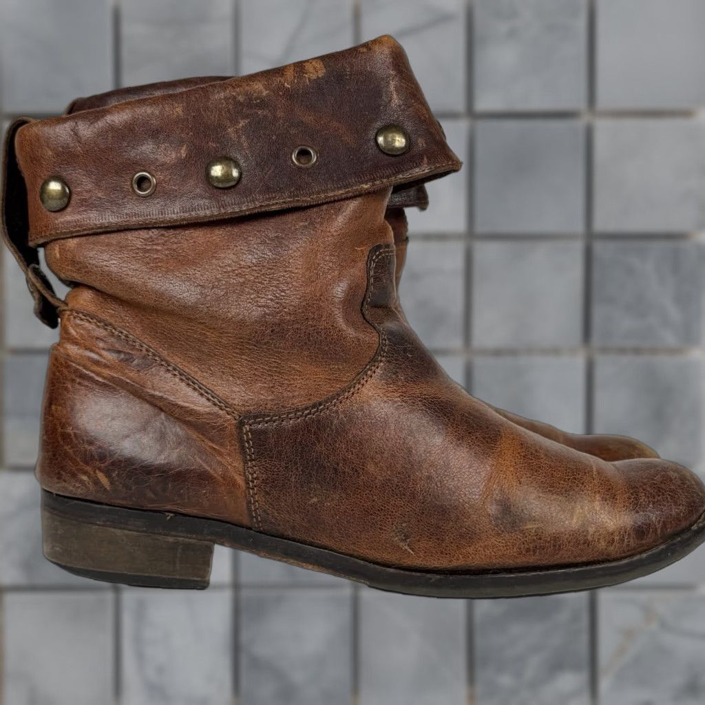 Vintage Womens Boot Cowgirl 6.5 Italian Leather Brown Distressed Studded Block Heel Pull On Coastal Boho Western Biker Shoes Mostly Women งาน Size US 7 / IT 37 - 1 Thumbnail