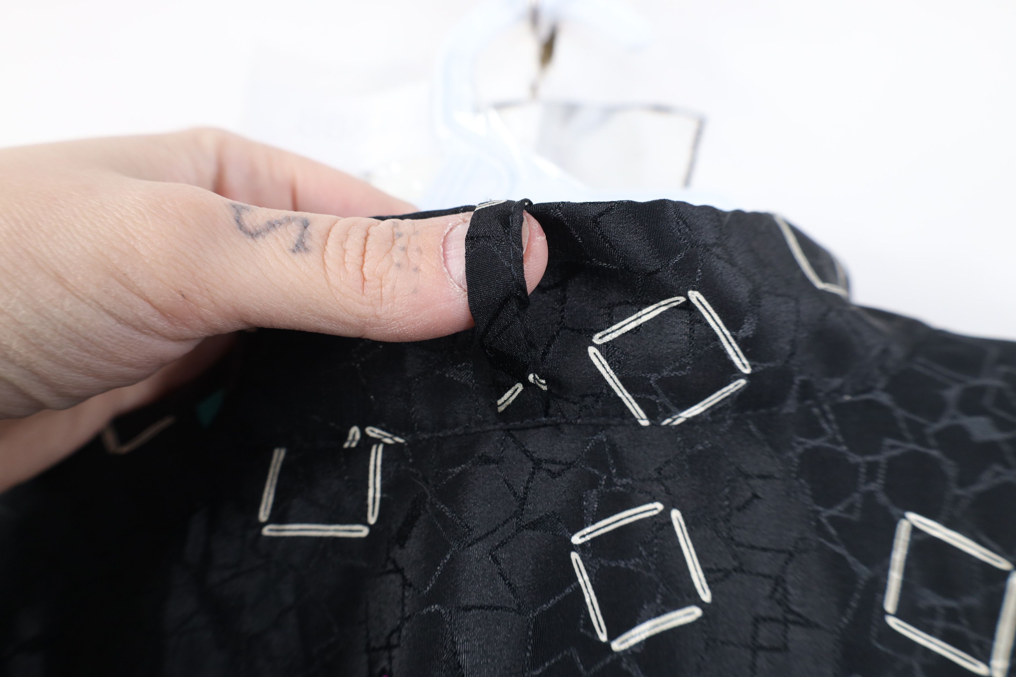 Vintage Vintage 80s 90s Streetwear Geometric Knit Button Shirt Size XXL / US 16-18 / IT 52-54 - 8 Thumbnail