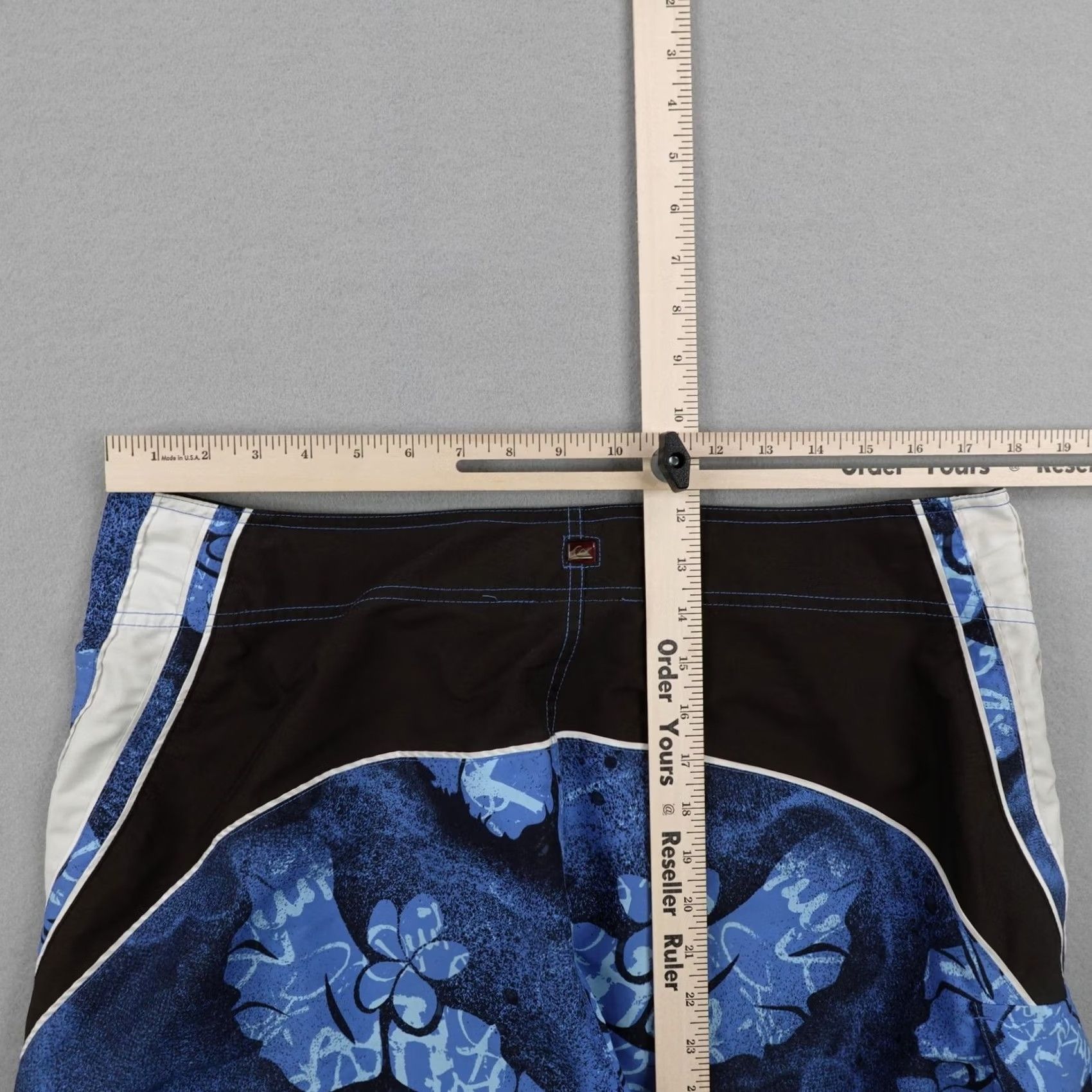 Quiksilver VINTAGE Quiksilver Board Shorts Mens 36 Blue Floral Swim Trunks Y2K Size US 36 / EU 52 - 5 Thumbnail