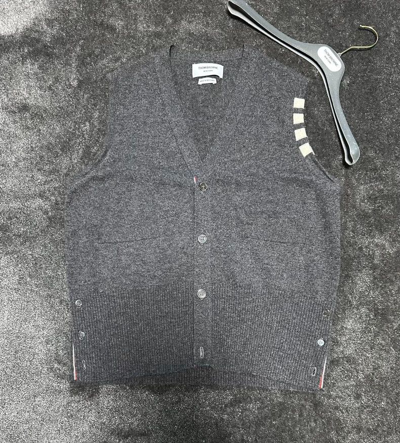 Thom Browne Thom Browne A vest top Size US XL / EU 56 / 4 - 1 Thumbnail