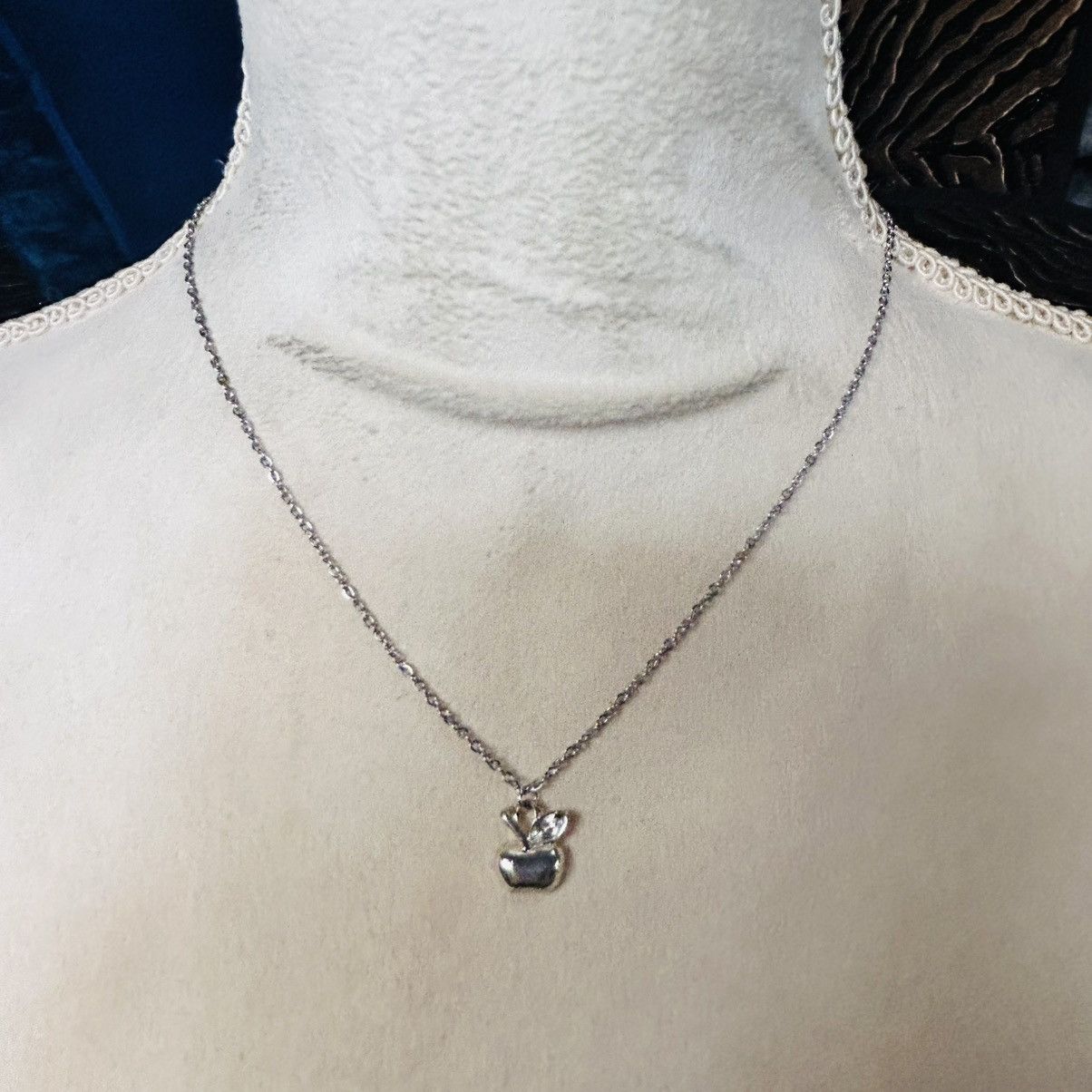 Handmade Handcrafted vintage shiny silver apple pendant necklace Size ONE SIZE - 4 Thumbnail