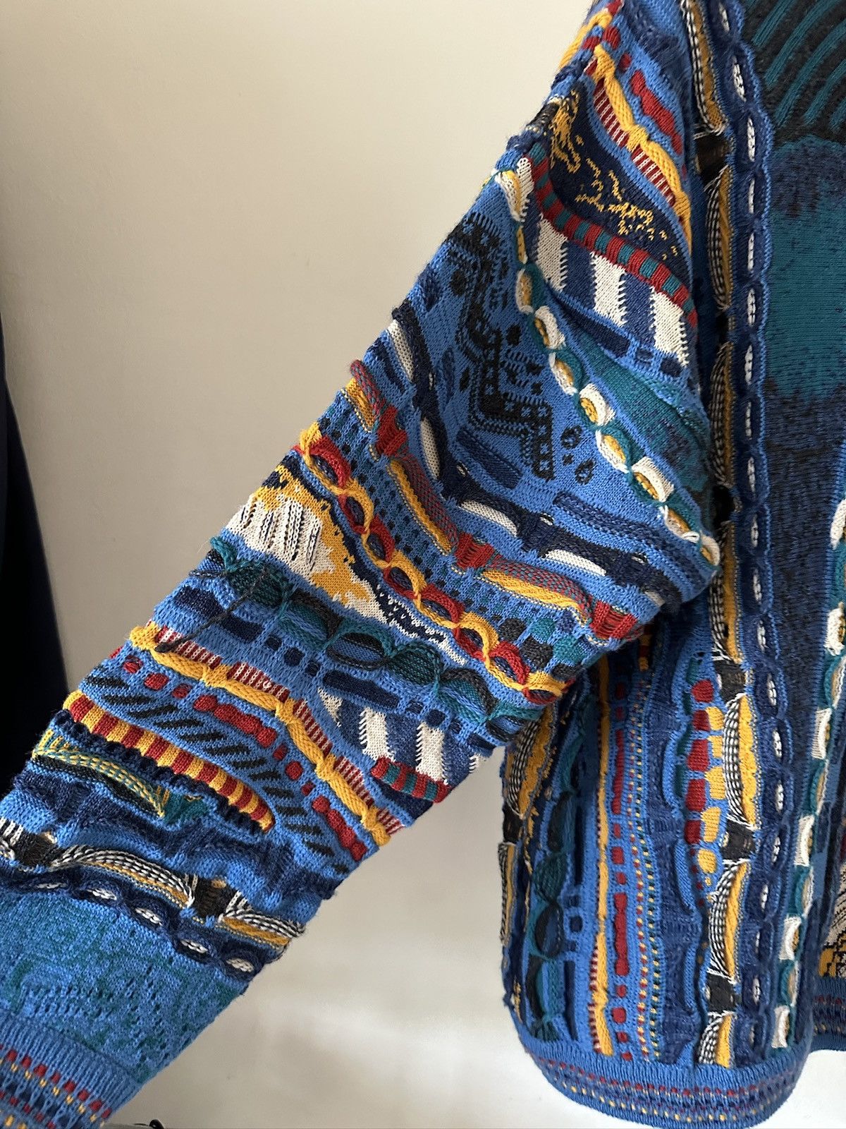 Coogi 1990s Carlo Alberto Distressed 3D knitted sweatshirt Size US M / EU 48-50 / 2 - 9 Thumbnail