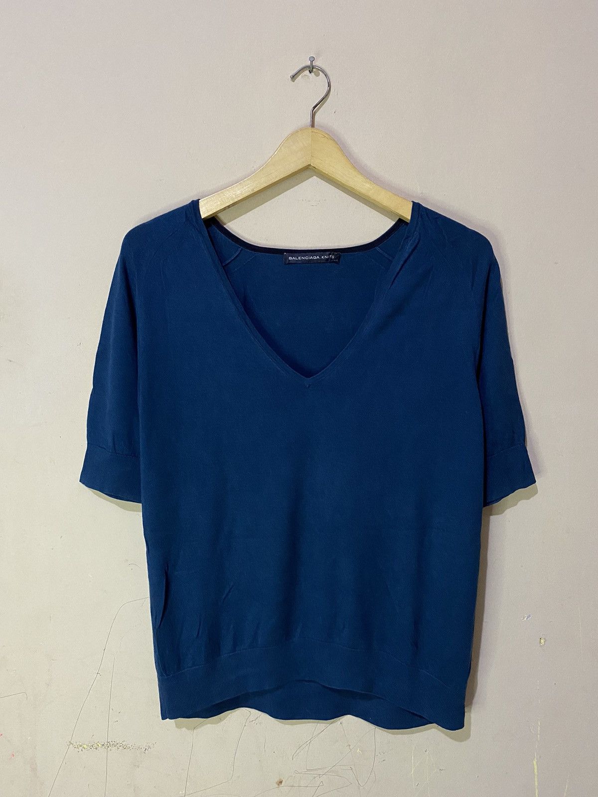 Balenciaga 2013 Balenciaga Knitwear V-Neck Size XS / US 0-2 / IT 36-38 - 1 Thumbnail