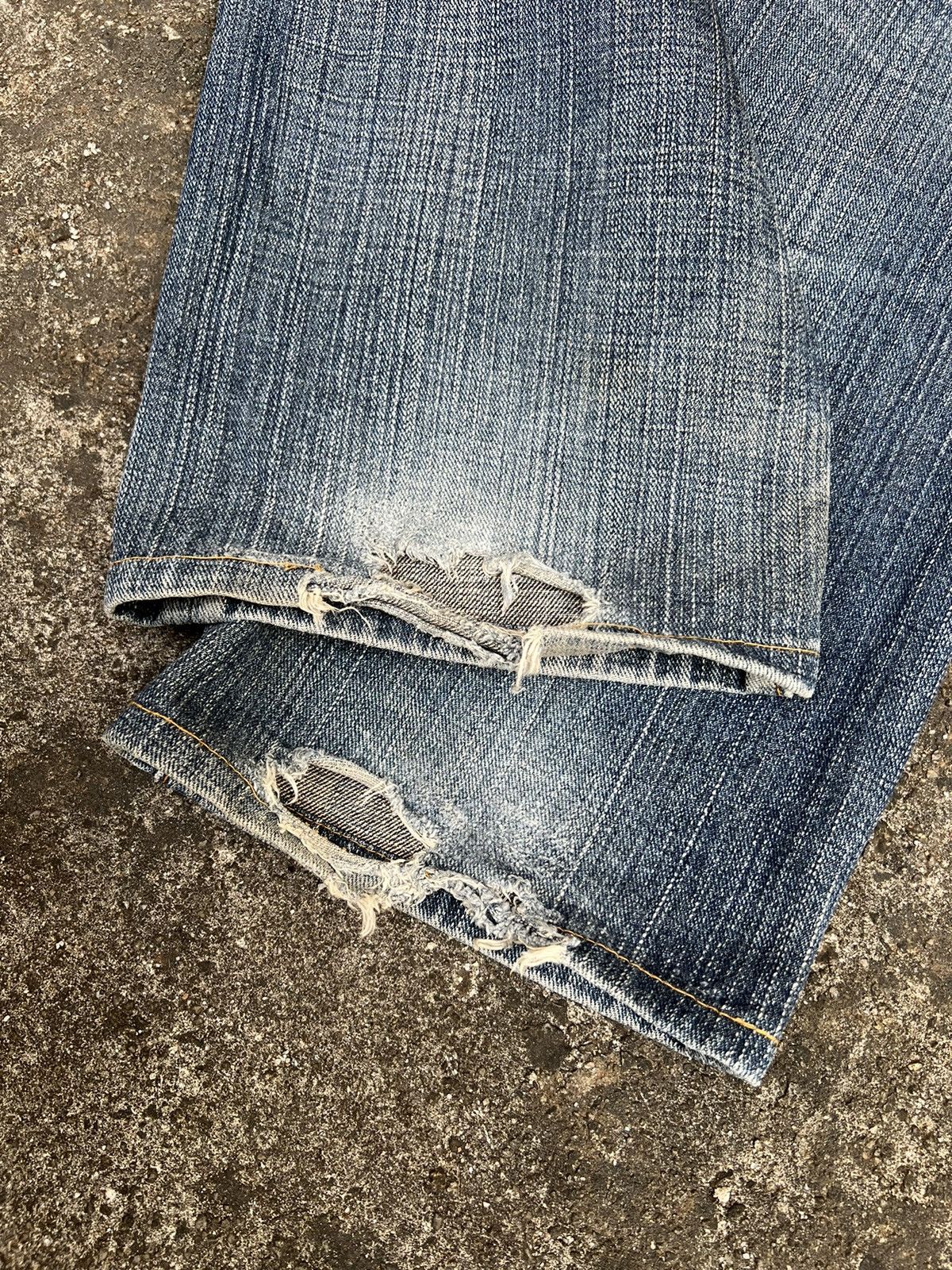 Japanese Brand × Vintage VINTAGE BACK NUMBER DISTRESSED JEANS Size US 31 - 11 Thumbnail