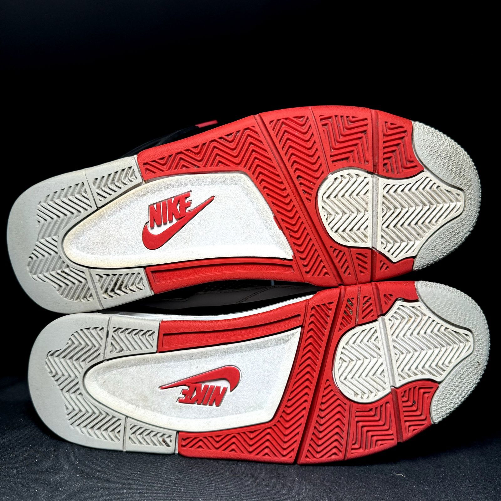 Jordan Brand × Nike Size 9 - Nike Air Jordan 4 Retro OG Fire Red Men's Shoes Size US 9 / EU 42 - 6 Thumbnail