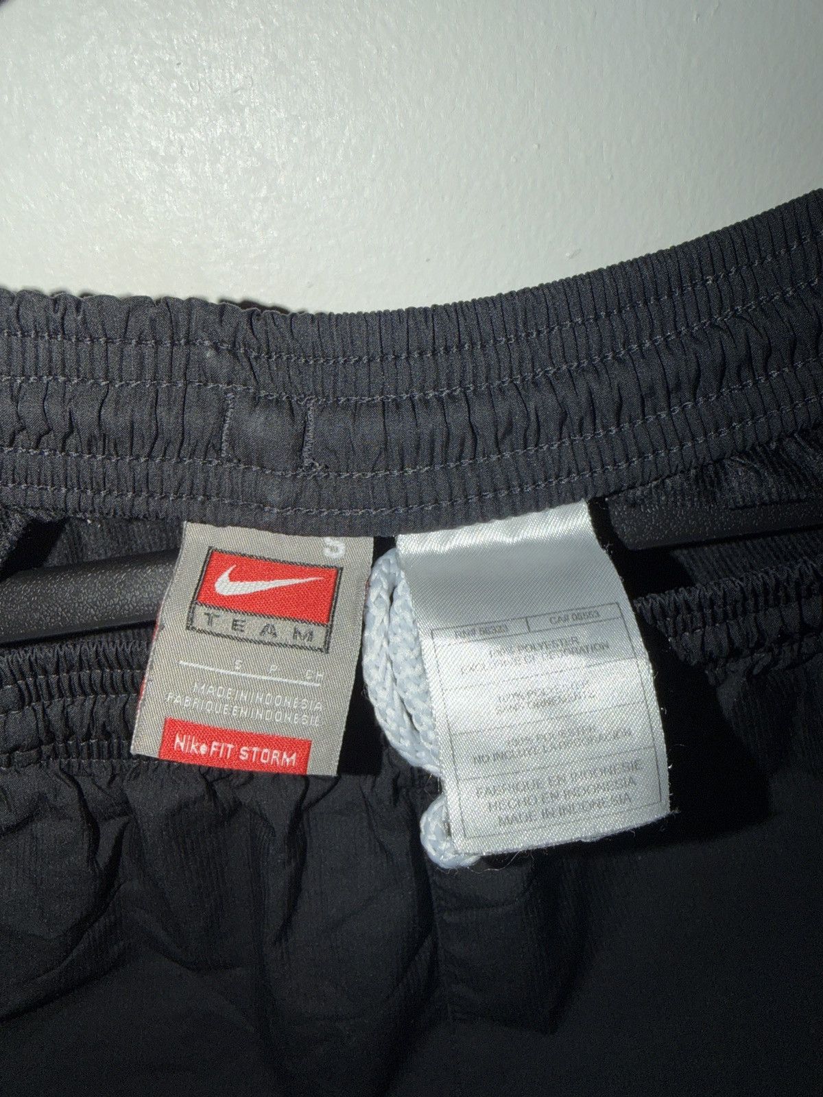 Nike Vintage nike nylon sweatpants Size US 30 / EU 46 - 2 Thumbnail