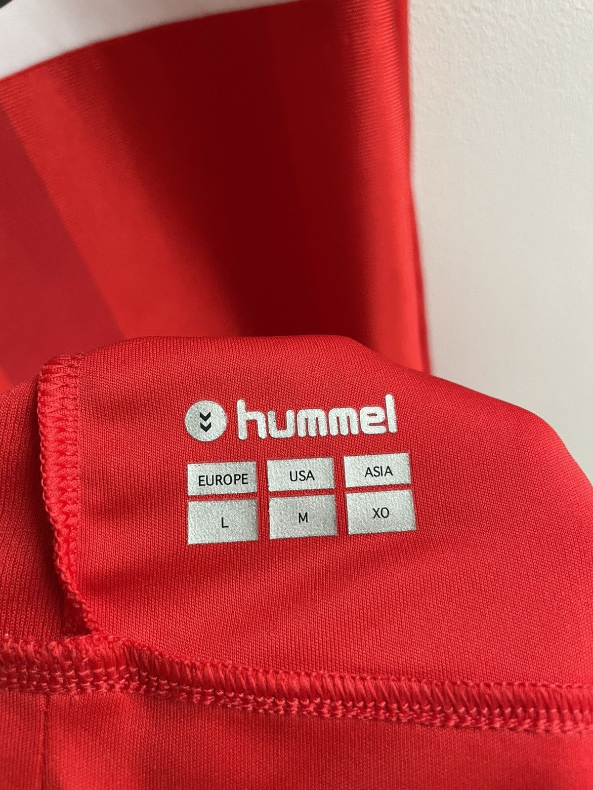 Hummel Middlesbrough 2018 2019 Home Football Shirt Soccer Jersey Size US L / EU 52-54 / 3 - 15 Thumbnail