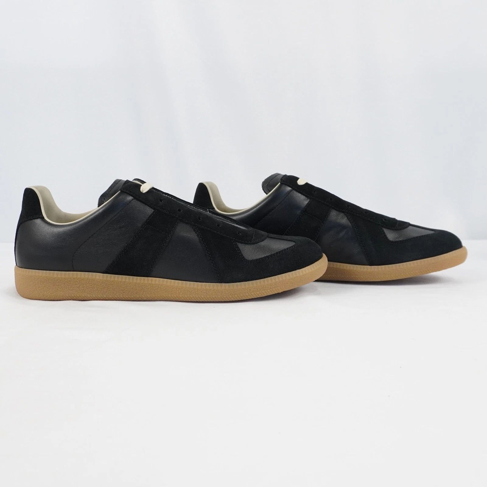 Maison Margiela Maison Margiela GAT Replica Black 11 44 Low Tops Gum Size US 11 / EU 44 - 2 Thumbnail