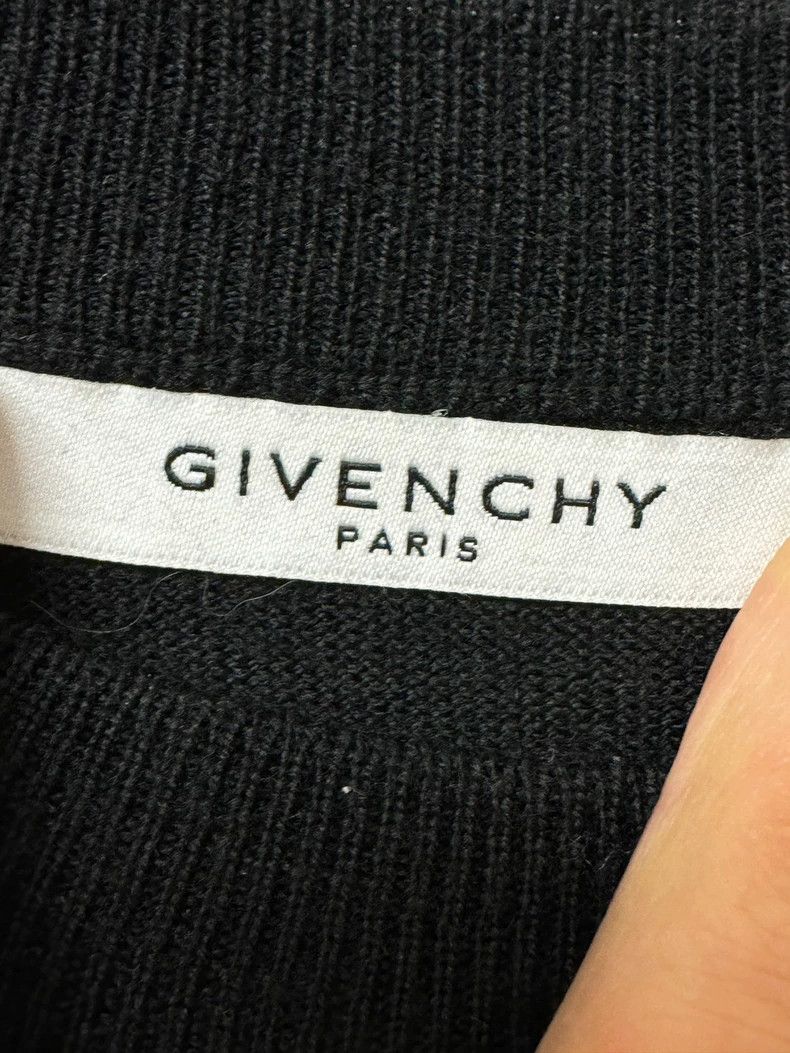Givenchy Givenchy Color-blocked letter logo knitwear, size S Size US S / EU 44-46 / 1 - 3 Thumbnail