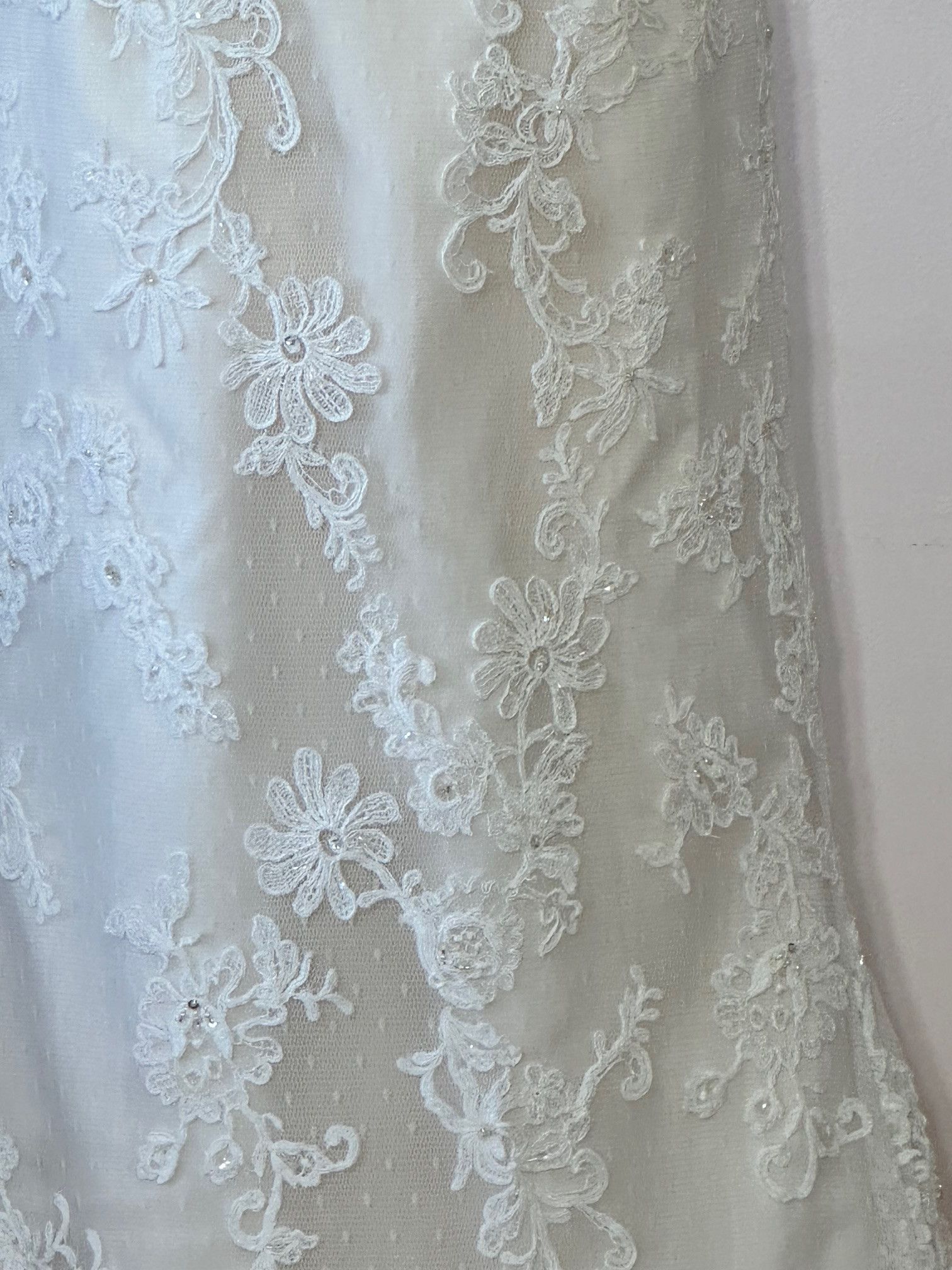 Casablanca Casablanca Ivory Lace 1975 Wedding Gown Size 8 Size M / US 6-8 / IT 42-44 - 8 Thumbnail