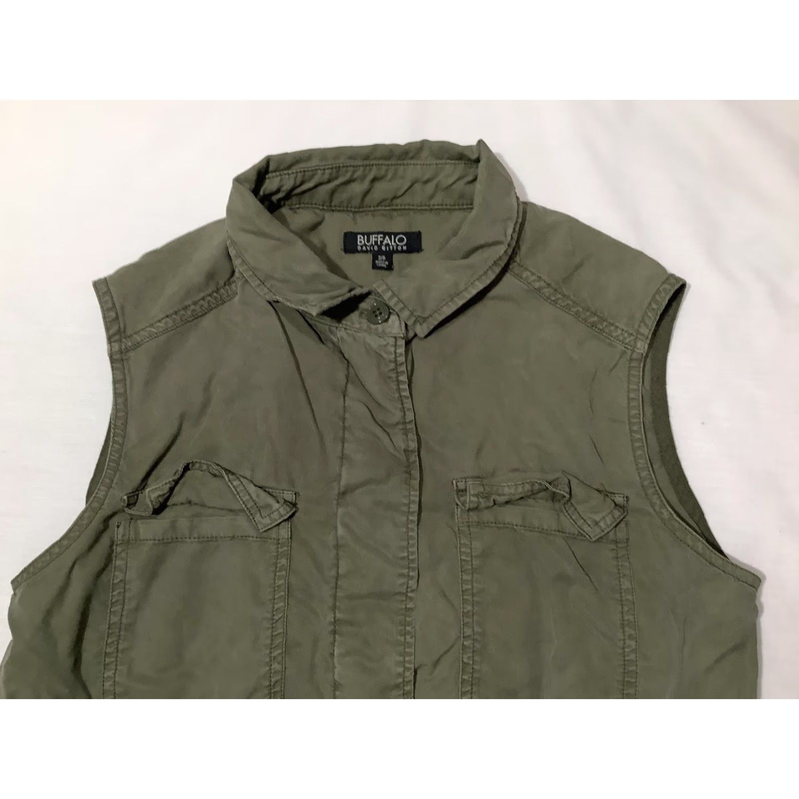 Buffalo David Bitton Buffalo David Bitton Top Womens S Olive Green Military Pockets Sleeveless Collared Button-Up Utility Shirt Short Mid-Length Size S / US 4 / IT 40 - 2 Thumbnail
