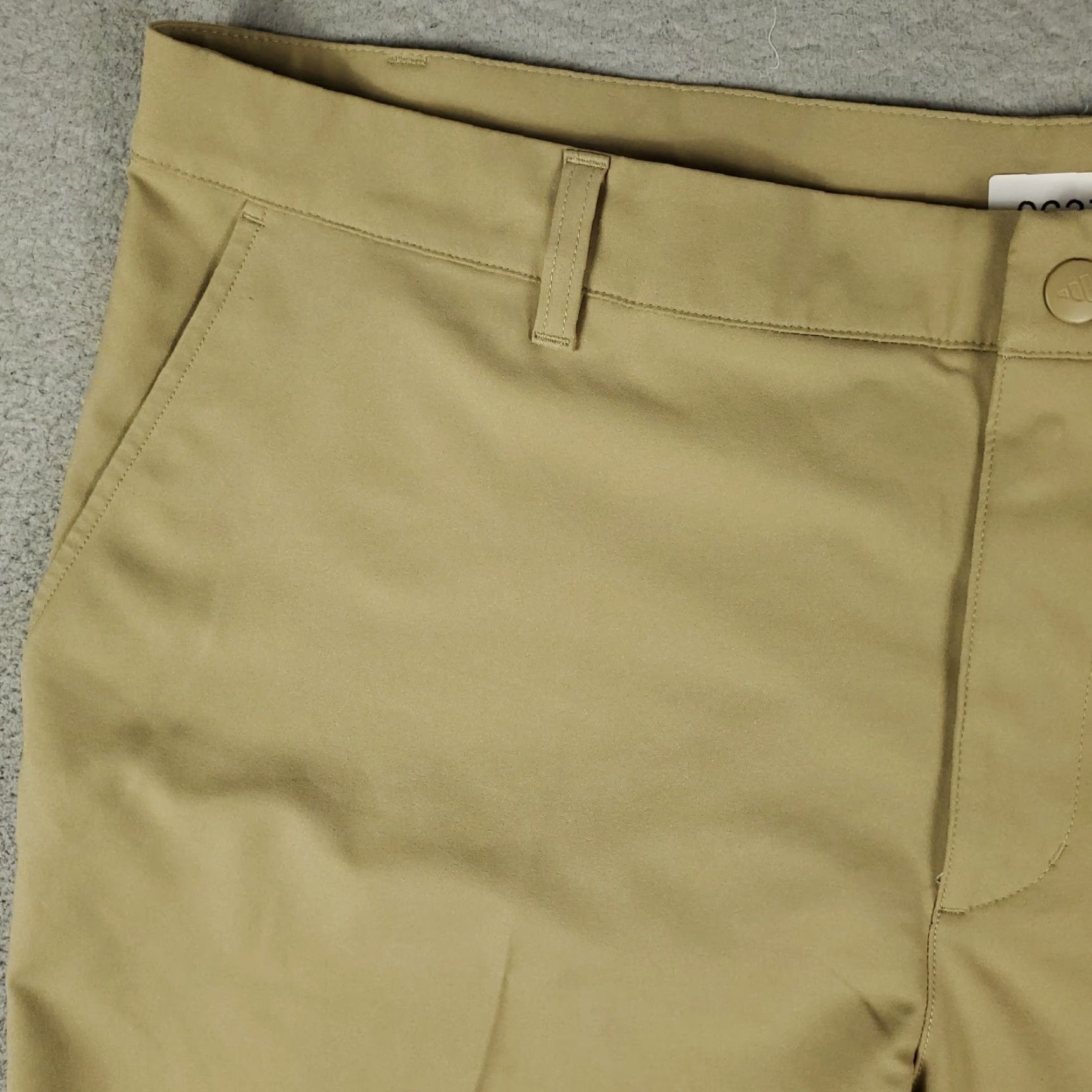 Adidas Adidas Shorts Mens Size 40 Beige Golf Casual Slash Pockets Flat Front Chino Size US 40 / EU 56 - 2 Thumbnail