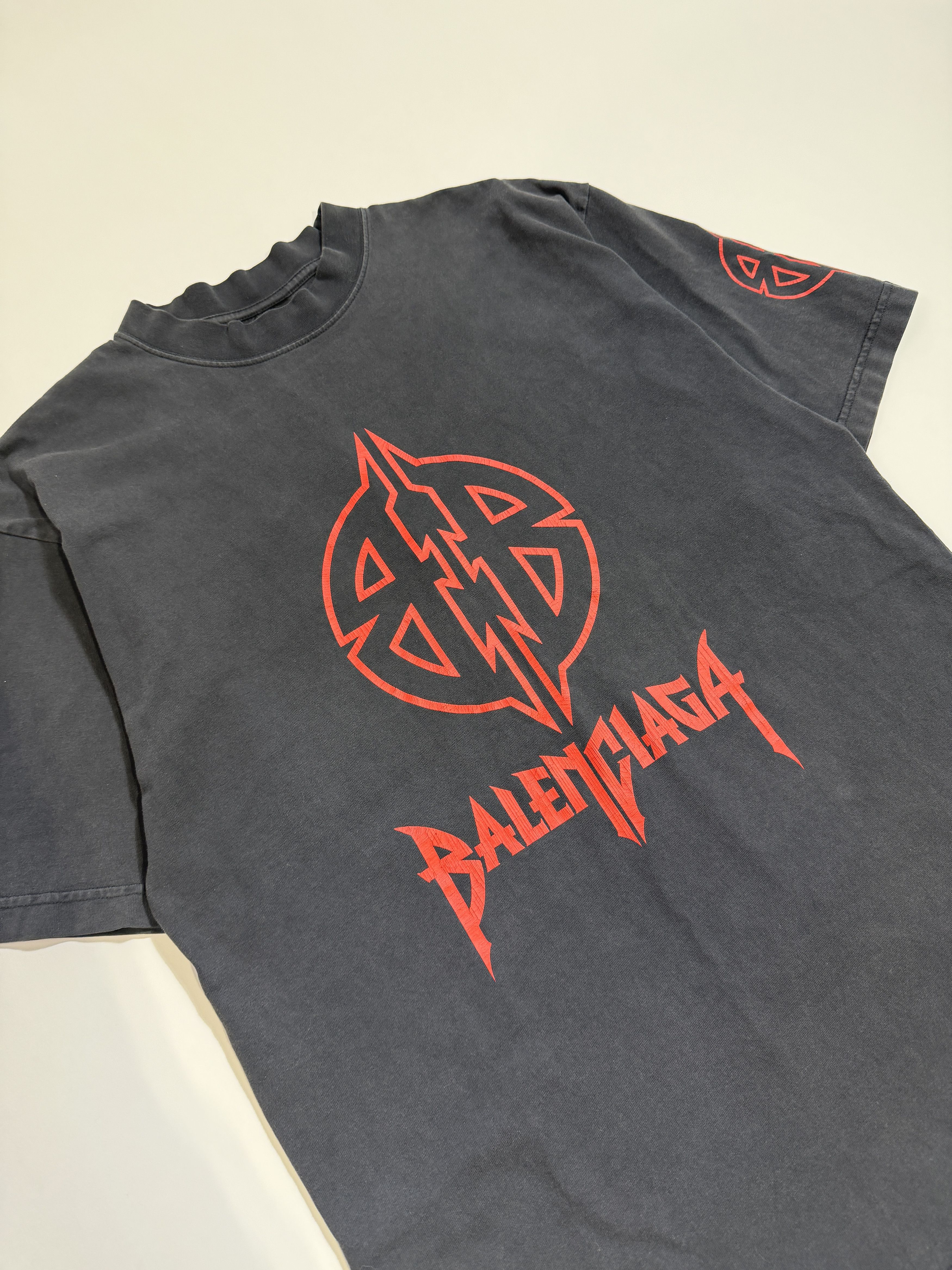 Balenciaga Balenciaga Metal Tee Black Red Size US L / EU 52-54 / 3 - 2 Thumbnail