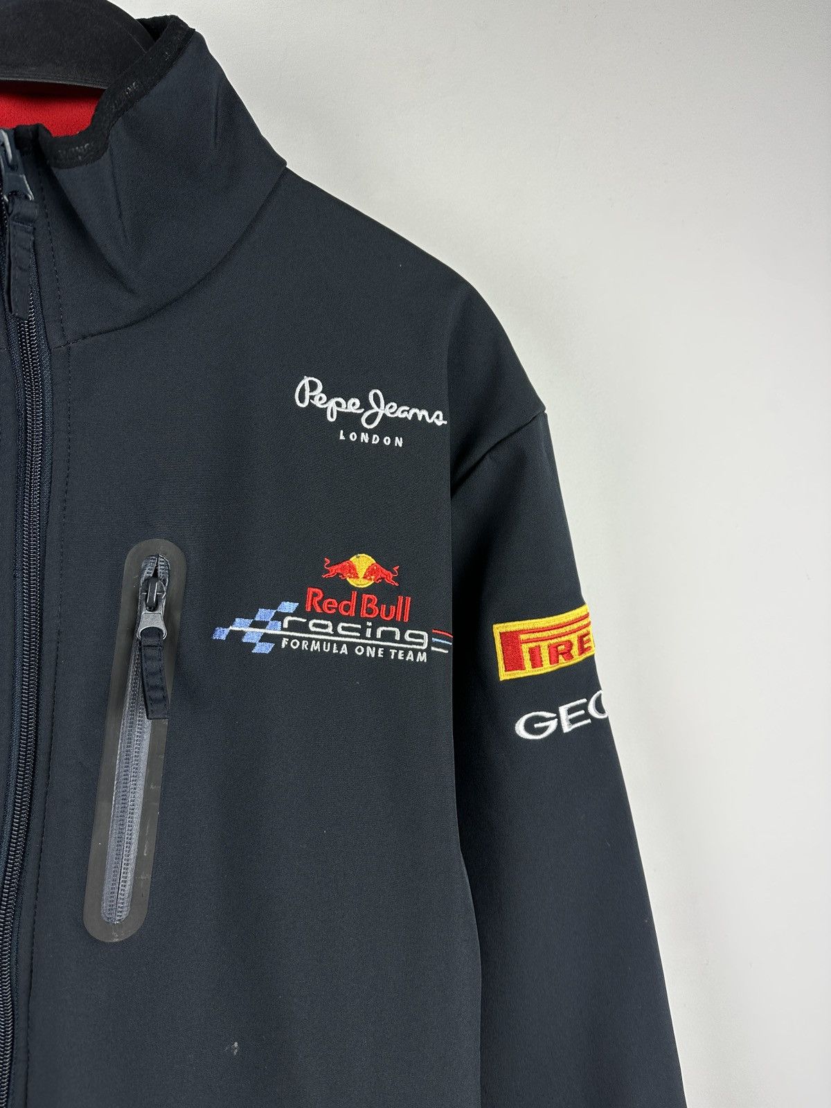Red Bull × Vintage Vintage Red Bull Big Logo Racing Jacket Size US M / EU 48-50 / 2 - 3 Thumbnail