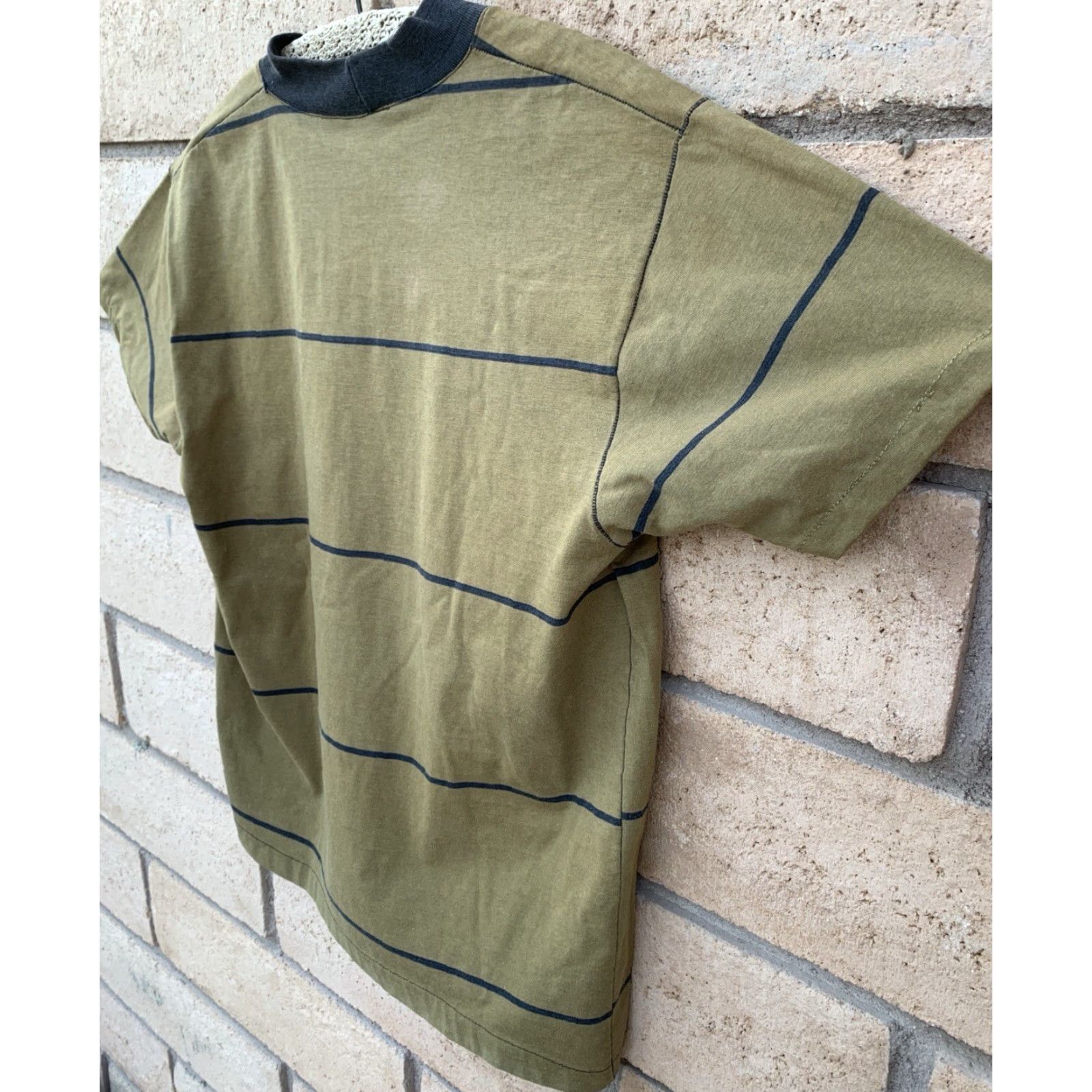 Vintage VINTAGE Striped Tee T Shirt Stripes Fade Single Stitch Size M Green Men T-Shirt Short Sleeve Vintage Yes Mens Size US M / EU 48-50 / 2 - 7 Thumbnail