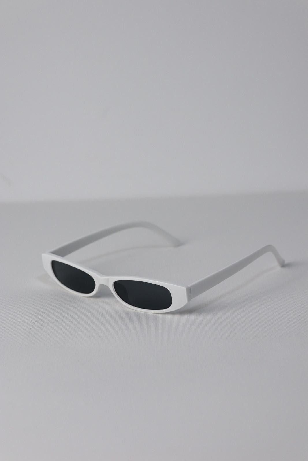 Japanese Brand Y2k Avant Garde Futuristic Rectangle White Sunglasses OS Size ONE SIZE - 1 Thumbnail