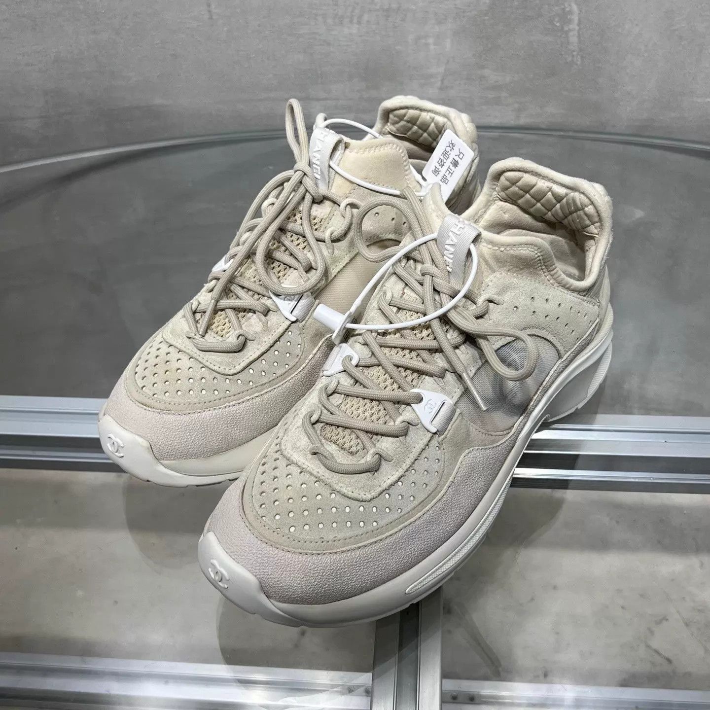 Chanel Chanel Gray-Brown Suede Colorblock Sneakers EU 38 Size US 7.5 / IT 37.5 - 2 Thumbnail