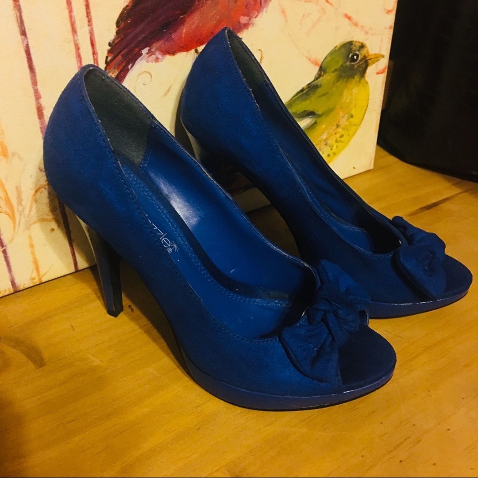 Other Shoe dazzle royal blue bow detail heels 7.5M Size US 7.5 / IT 37.5 - 2 Thumbnail