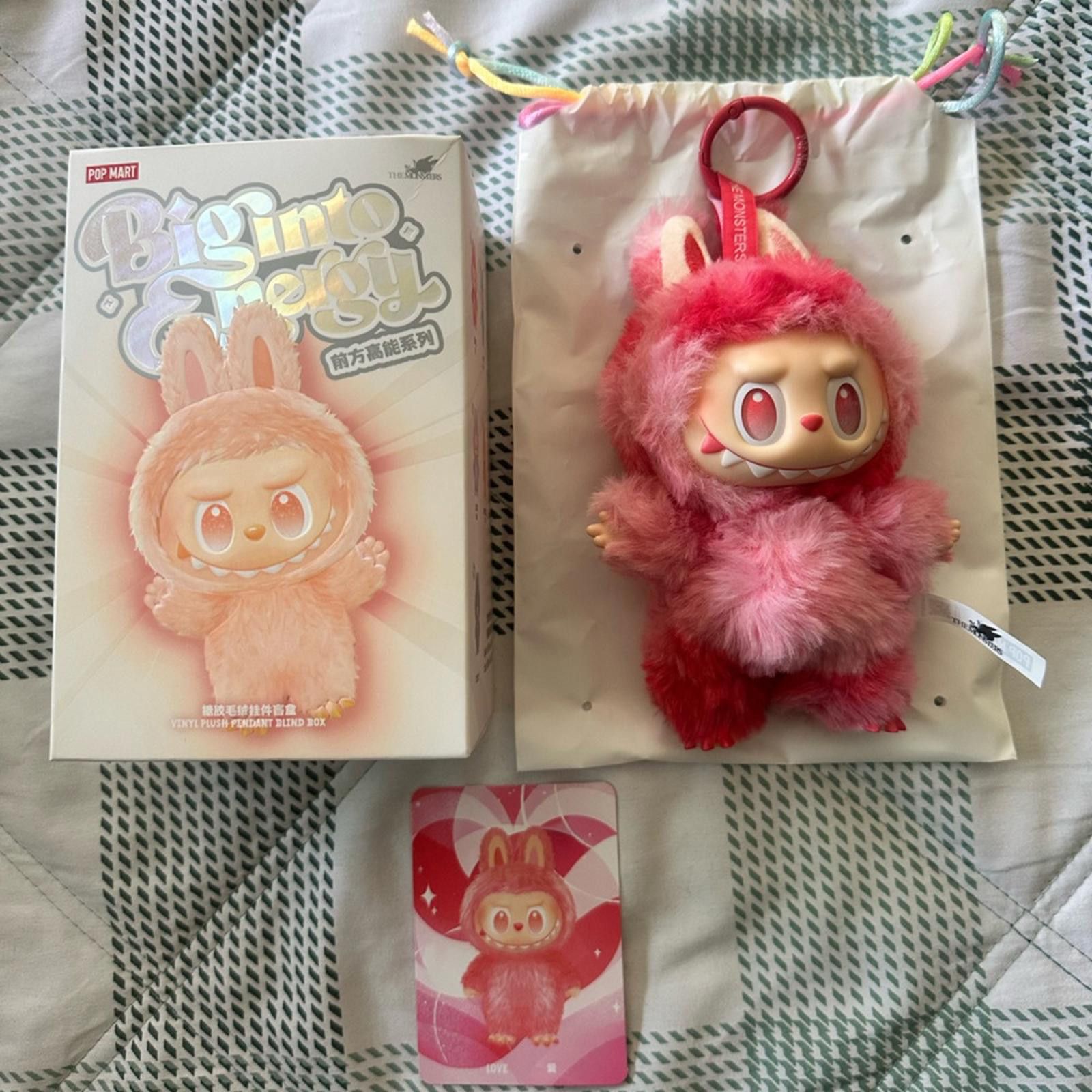 POP MART Big Into Energy Labubu - The Monsters - Love Size ONE SIZE - 2 Thumbnail
