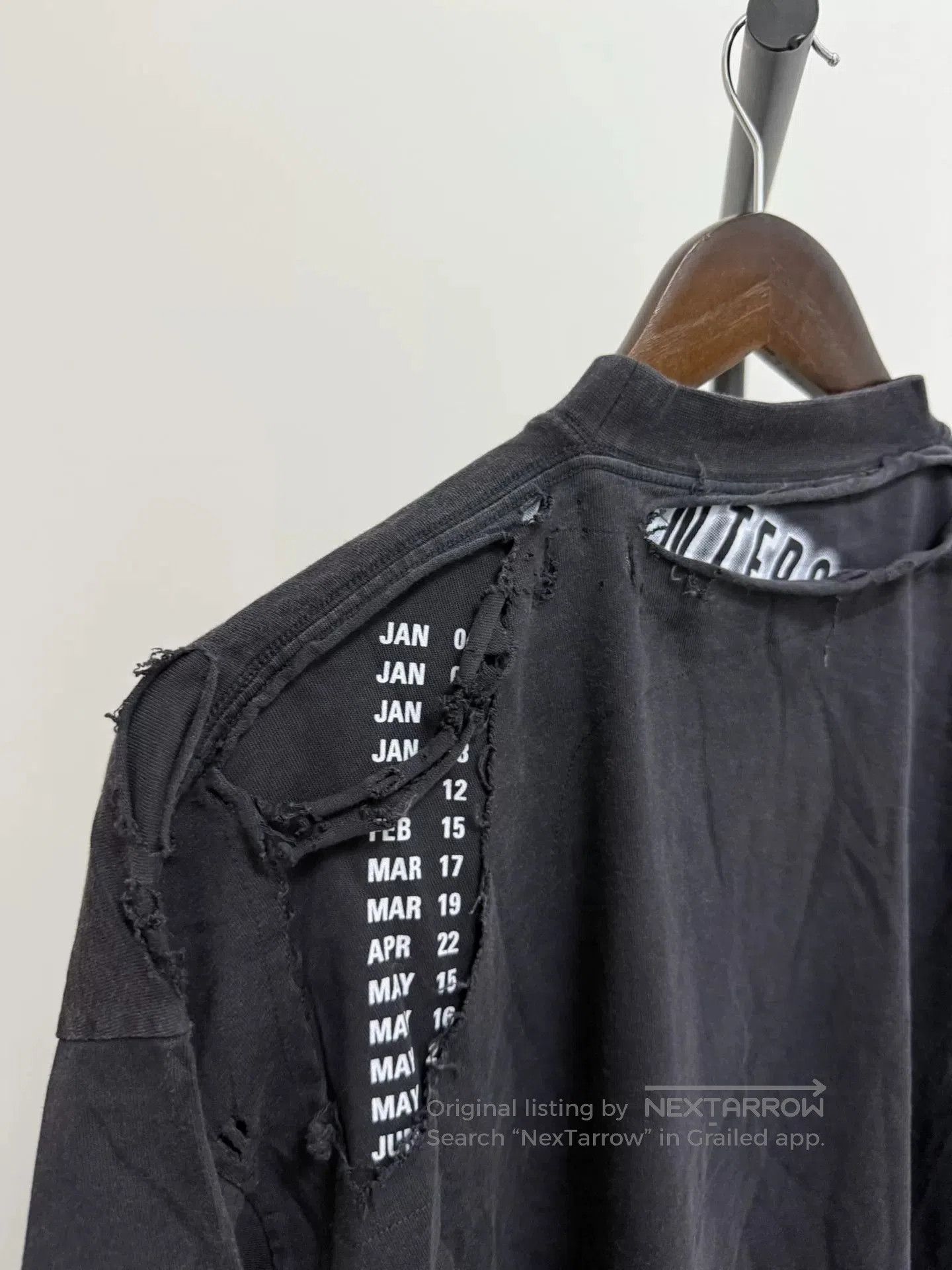 Balenciaga balenciaga distressed short sleeve t. Size US S / EU 44-46 / 1 - 6 Thumbnail