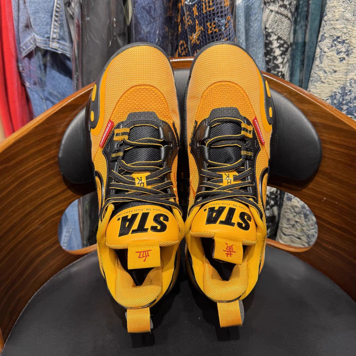 Li-Ning Li-Ning Yellow Blood Special Edition Basketball Shoes K15 Size US 8 / EU 41 - 7 Thumbnail
