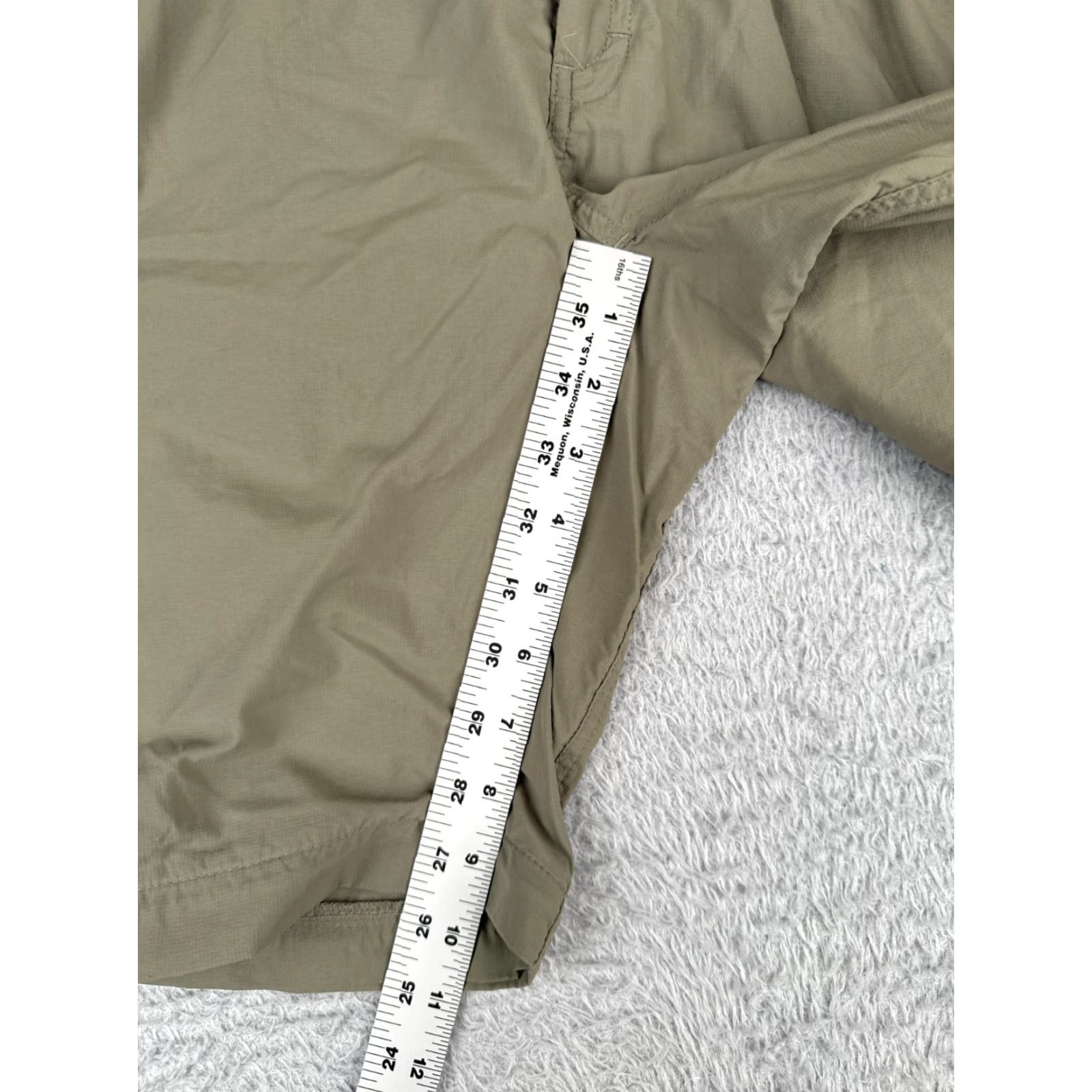 The North Face The North Face Womens Shorts Cargo Beige 32x10 100% Nylon Inseam 10 in Size 8 Pocket Logo Size 30" / US 8 / IT 44 - 7 Thumbnail