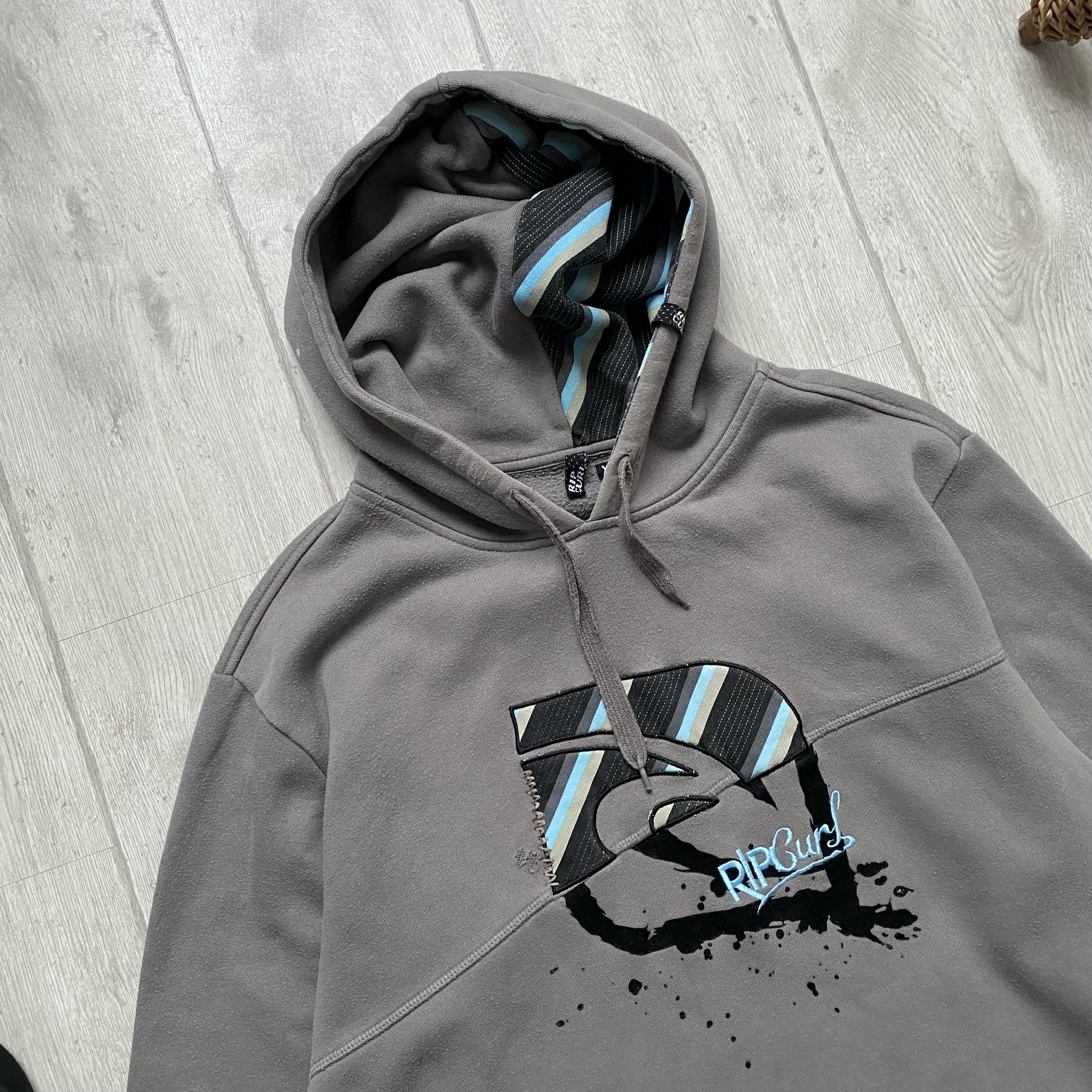 Rip Curl 🔥 TRASHED Rip curl Faded Hoodie Surf Vintage Big Logo Y2K Size US XL / EU 56 / 4 - 2 Thumbnail