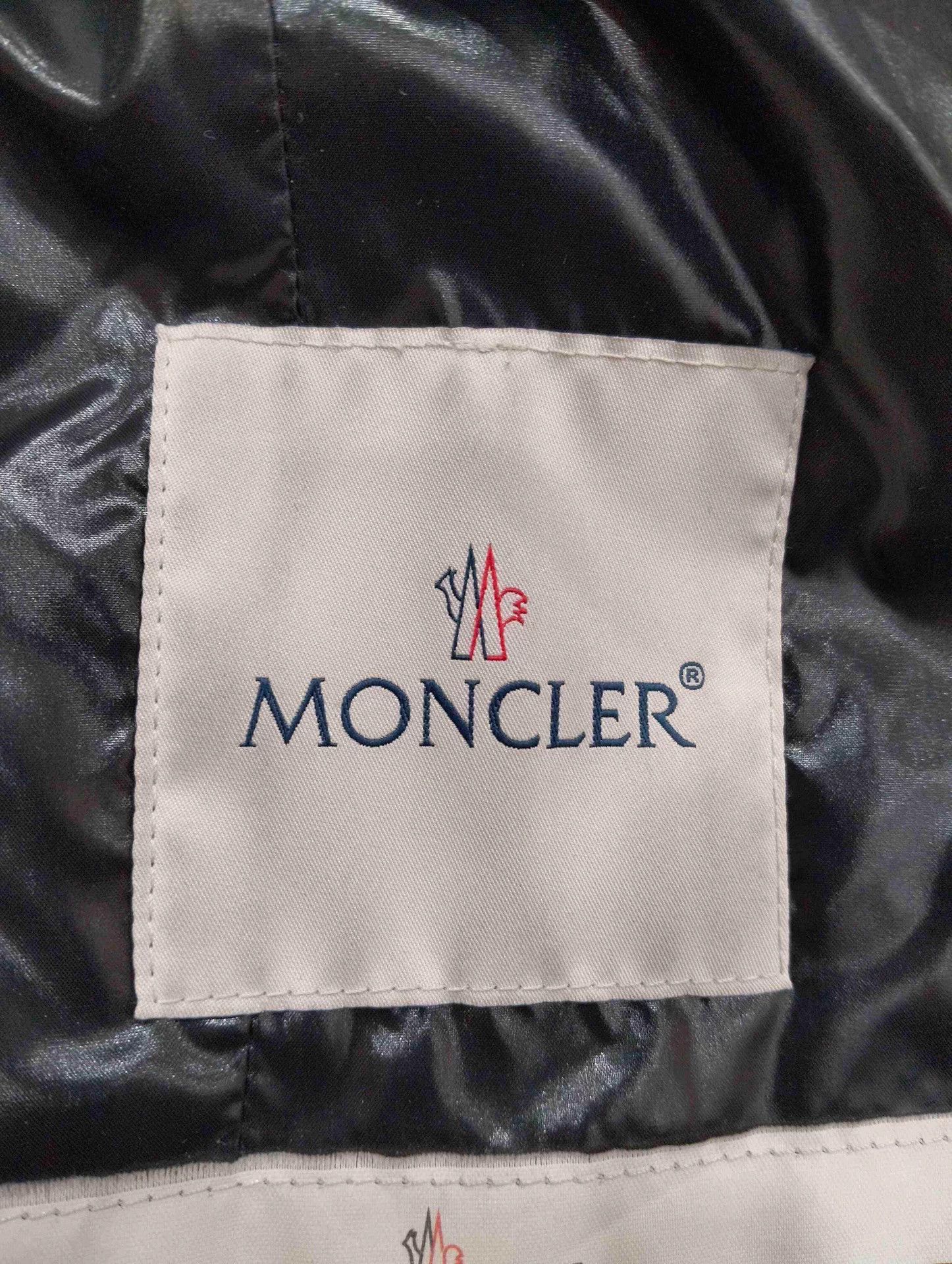 Moncler Moncler Akebia Black Short Puffer Jacket Size 2 Size M / US 6-8 / IT 42-44 - 3 Thumbnail
