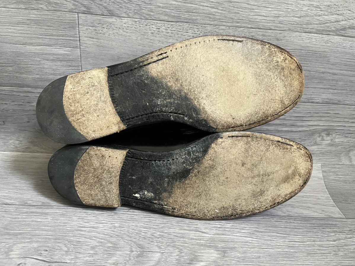 Louis Vuitton Louis Vuitton Major logo slip on leather loafers sz 10.5 Size US 11.5 / EU 44-45 - 11 Thumbnail