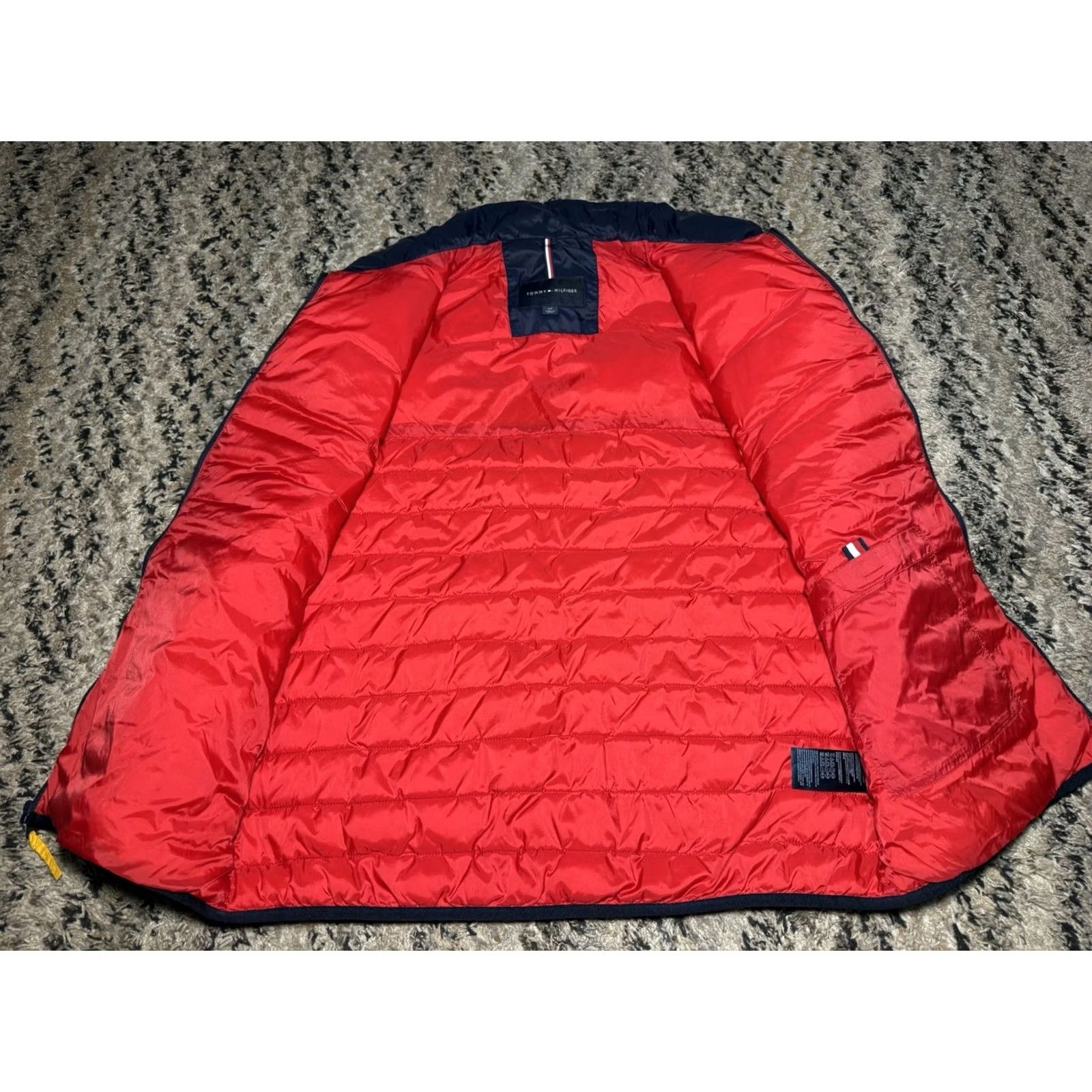 Tommy Hilfiger Tommy Hilfiger Puffer Vest Men’s Small Colorblock Primaloft Spell Zip Quilted Vest Mid-Length Zip Pockets Multicolor Outdoor Winter Fall Quilted Mens Size US S / EU 44-46 / 1 - 4 Thumbnail