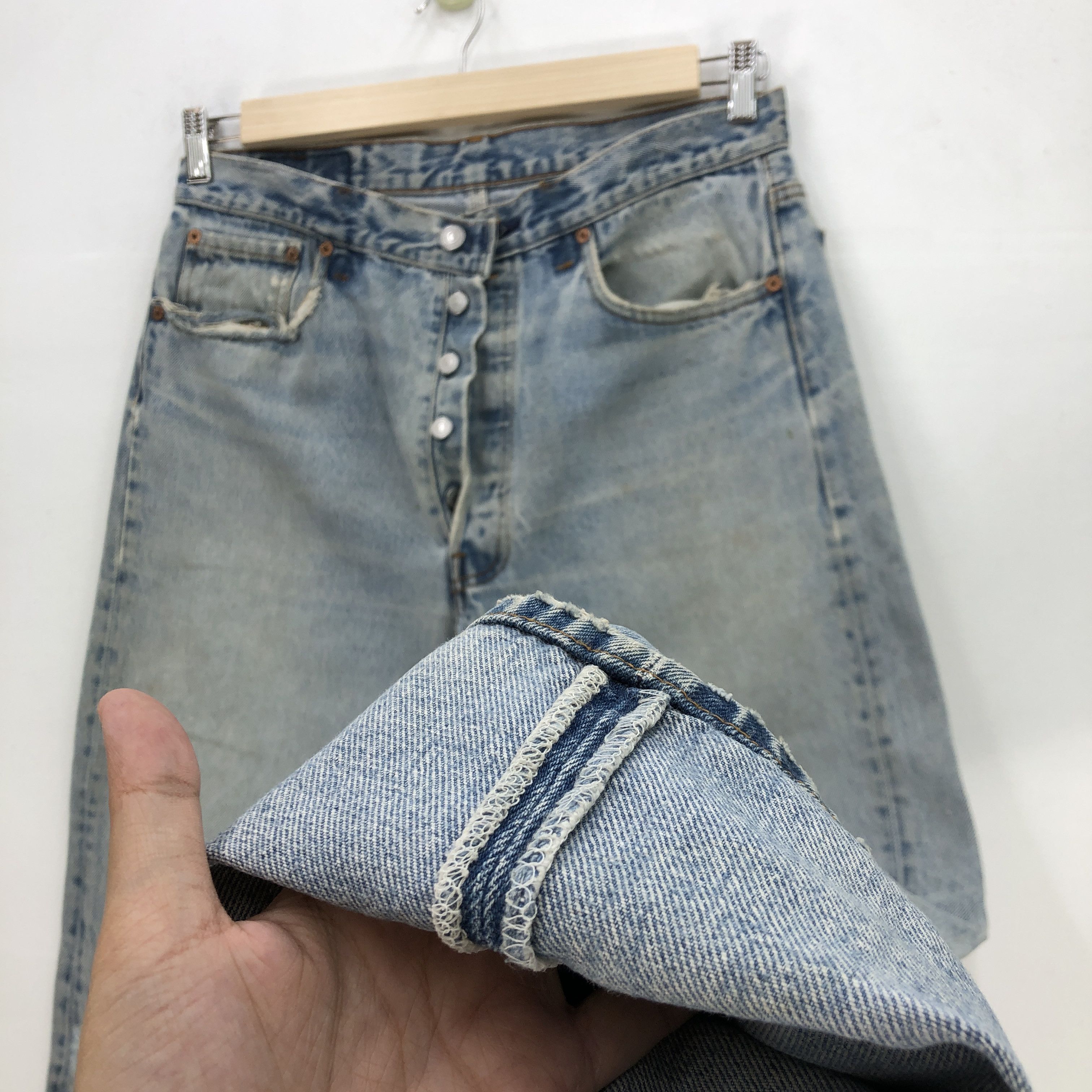Levi's Vintage Levis 501 Light Wash Jeans Levi's Grunge Faded Denim Size US 32 / EU 48 - 7 Thumbnail