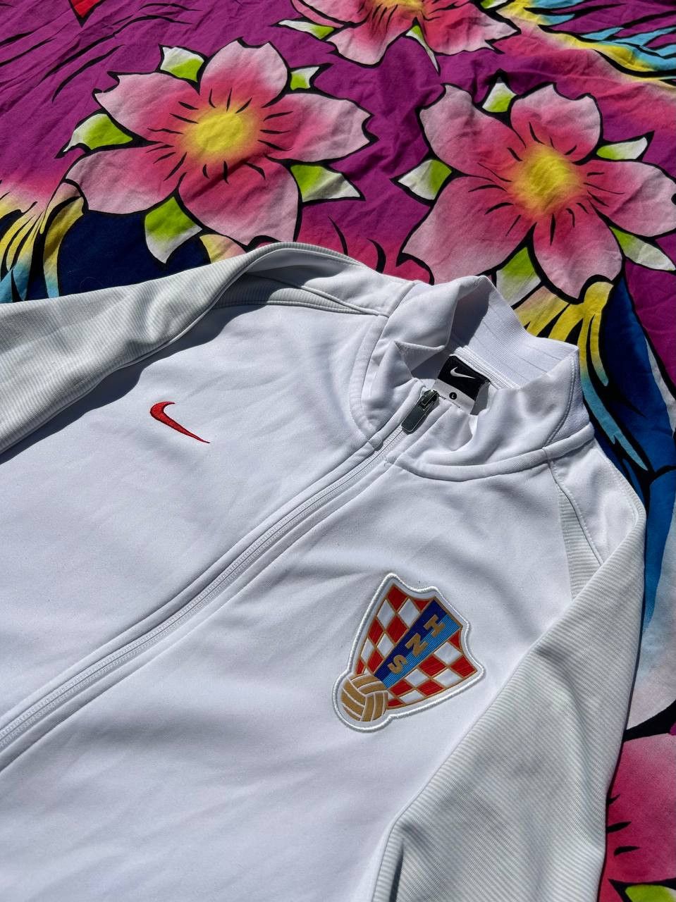 Nike Nike Croatia Soccer Training Track Top jacket 2010 Size L Size US L / EU 52-54 / 3 - 3 Thumbnail