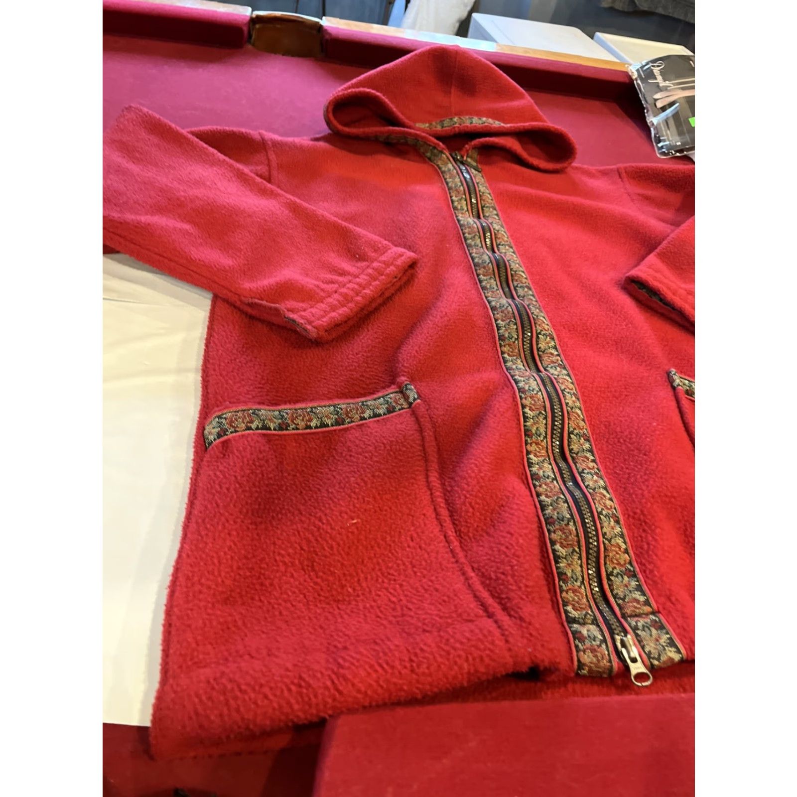 Vintage VINTAGE Alps Jacket, Hooded Fleece Zip, Red, Floral Tapestry Trim, Long, Pockets, M, Women's, 90s Bohemian, Fall/Winter, Cozy, Coat, Coat/Jacket Size M / US 6-8 / IT 42-44 - 5 Thumbnail