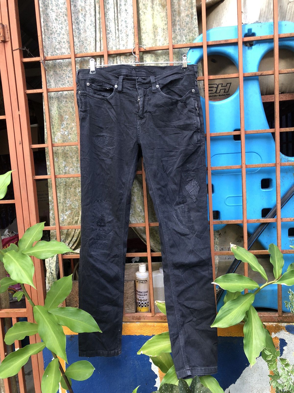 Neil Barrett Neil Barrett Design Punk Destress Jeans Black Size US 34 / EU 50 - 1 Thumbnail