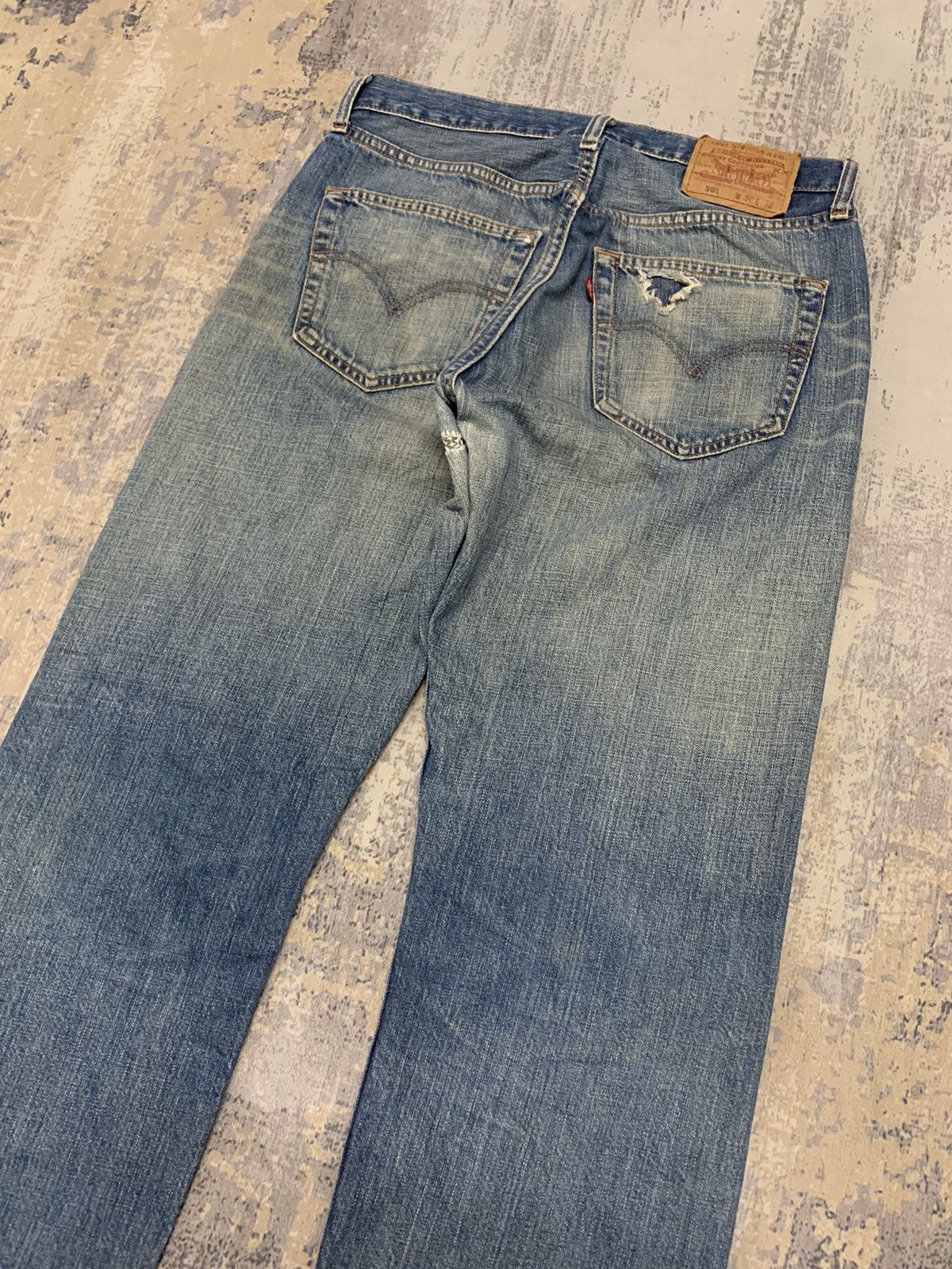 Levi's Vintage Levi's 501 Original Fit Jeans Medium Wash W30x30 Size US 30 / EU 46 - 10 Thumbnail