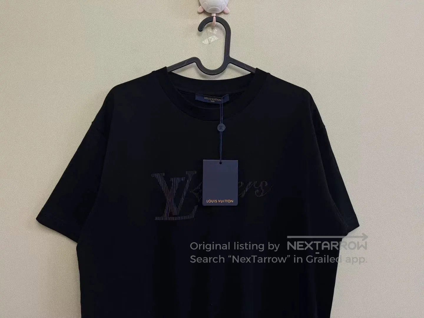 Louis Vuitton louis vuitton black gradient t. Size US M / EU 48-50 / 2 - 2 Thumbnail