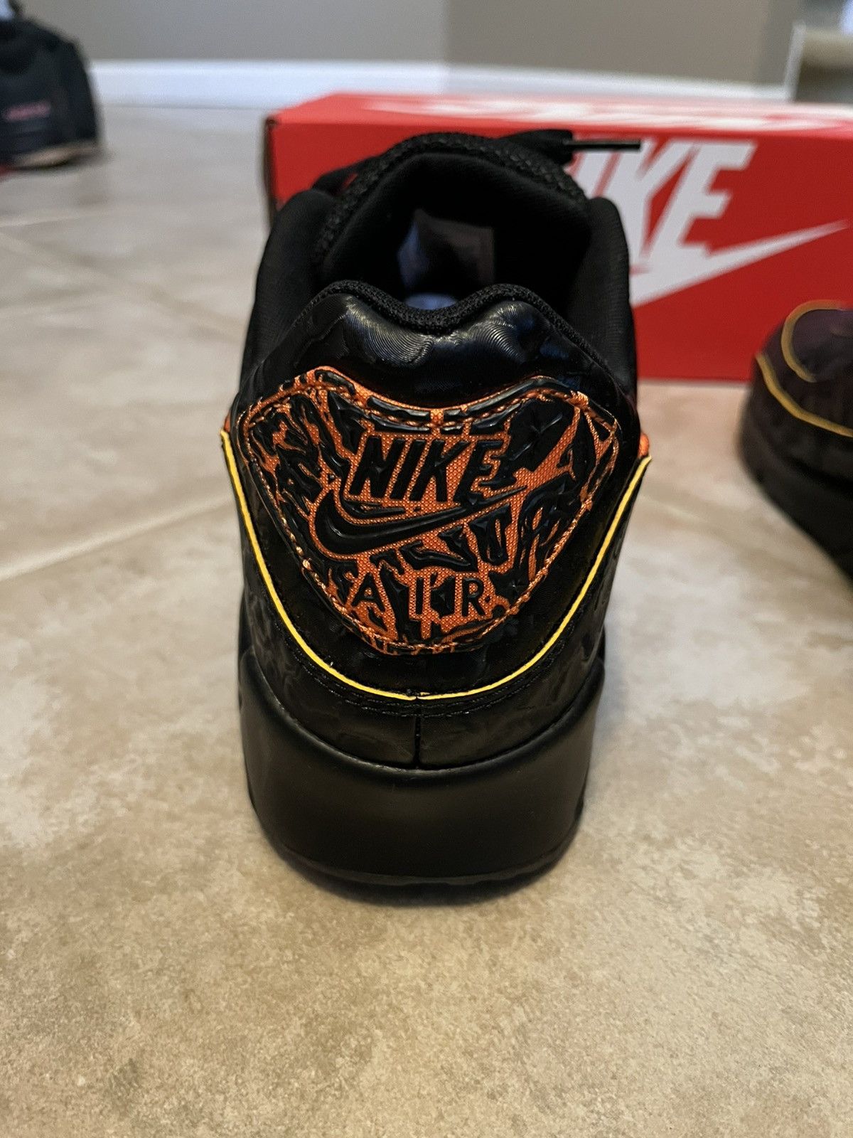 Nike AIR MAX 90 ‘VOLCANO’ Size US 10.5 / EU 43-44 - 6 Thumbnail