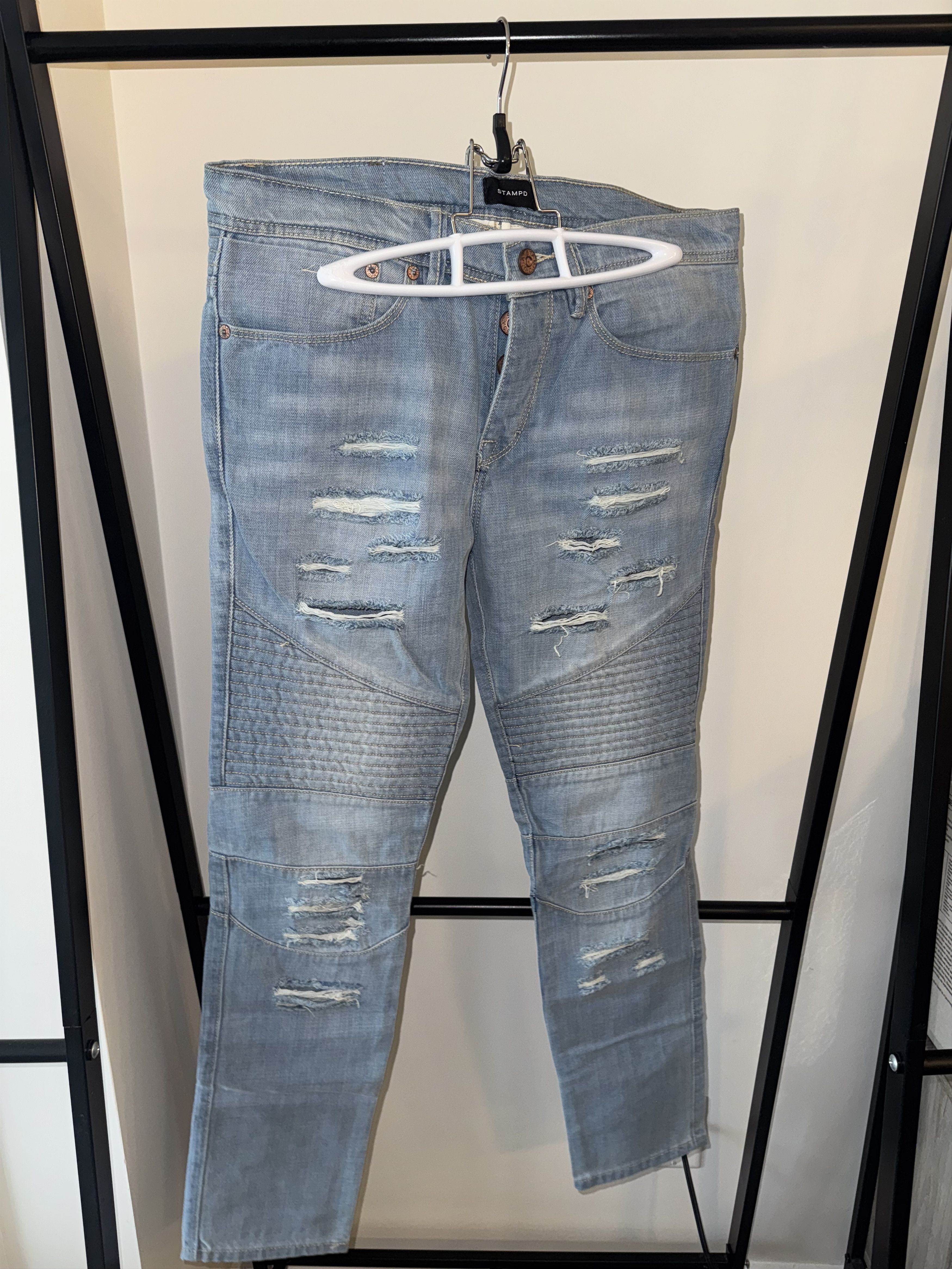 Stampd Stampd LA Blue Moto Denim Vintage light wash destroyed Size US 31 - 3 Thumbnail