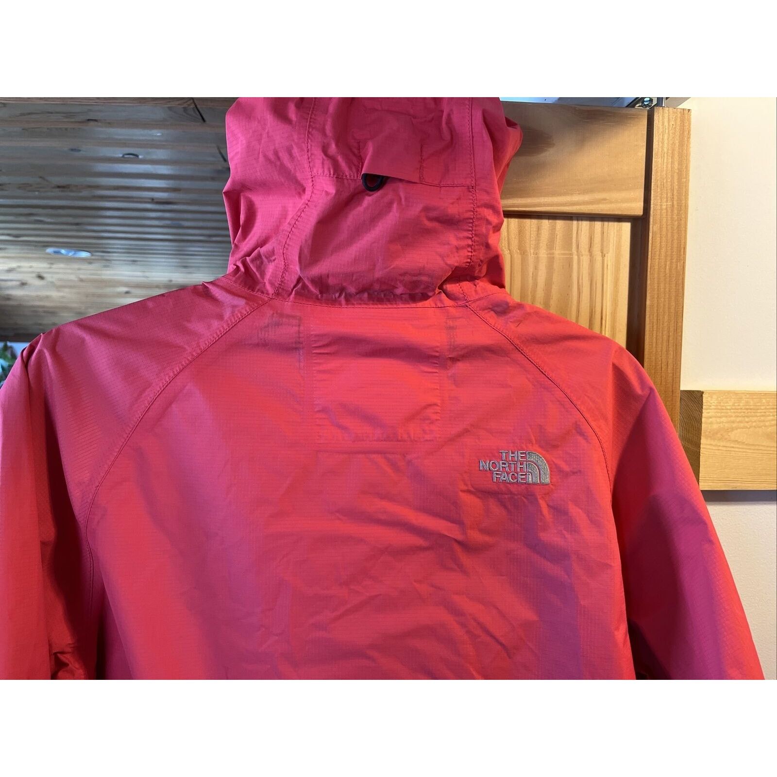 The North Face The North Face Womens M Pink LS zip hooded nylon rain jacket Size M / US 6-8 / IT 42-44 - 12 Thumbnail
