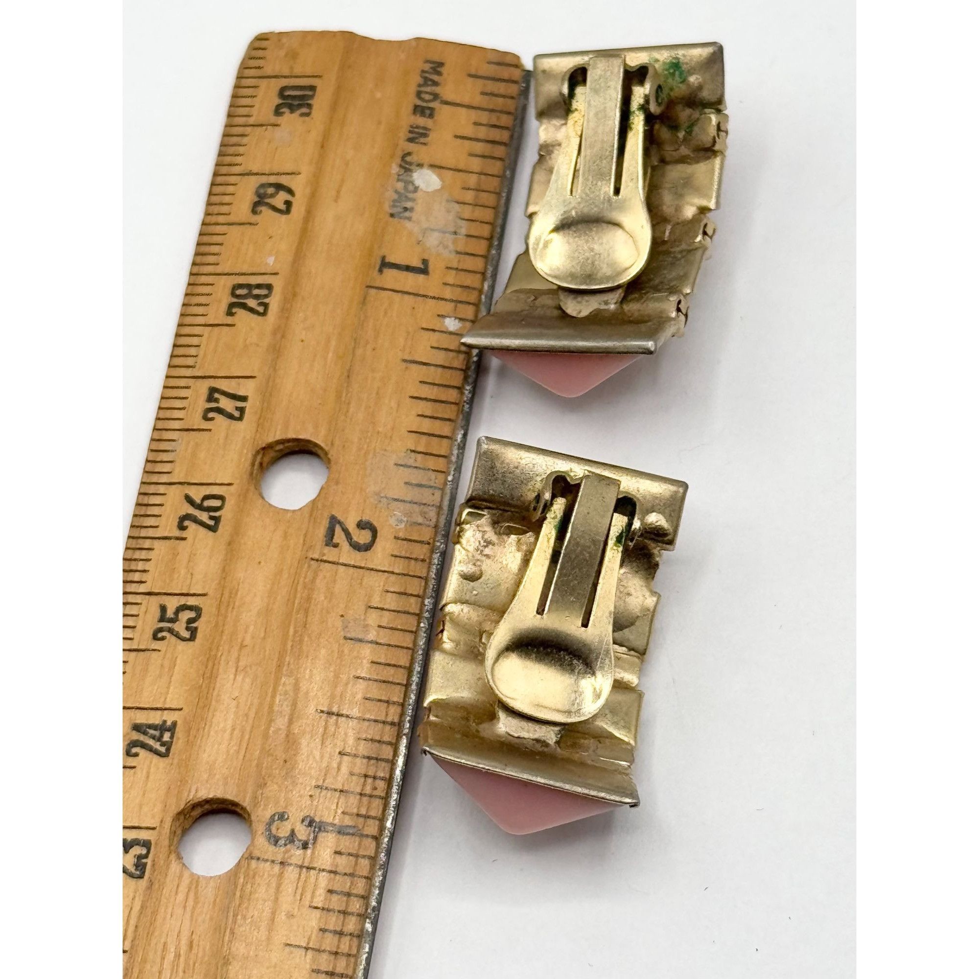 Vintage Vintage pink thermoset rhinestone climber clip on earrings Size ONE SIZE - 5 Thumbnail