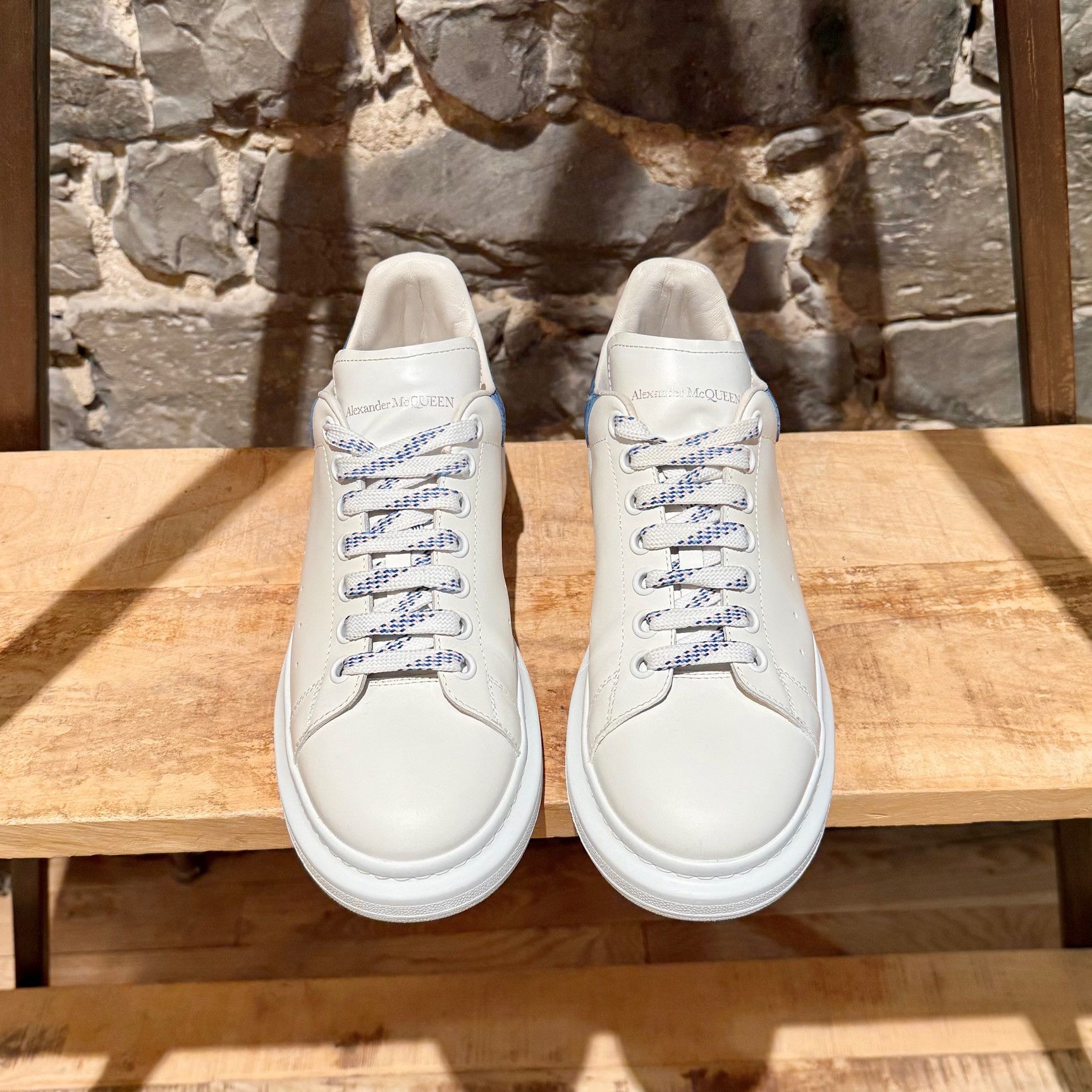 Alexander McQueen Alexander McQueen White Blue Croc Larry Oversized Sneakers Size US 9.5 / EU 42-43 - 3 Thumbnail