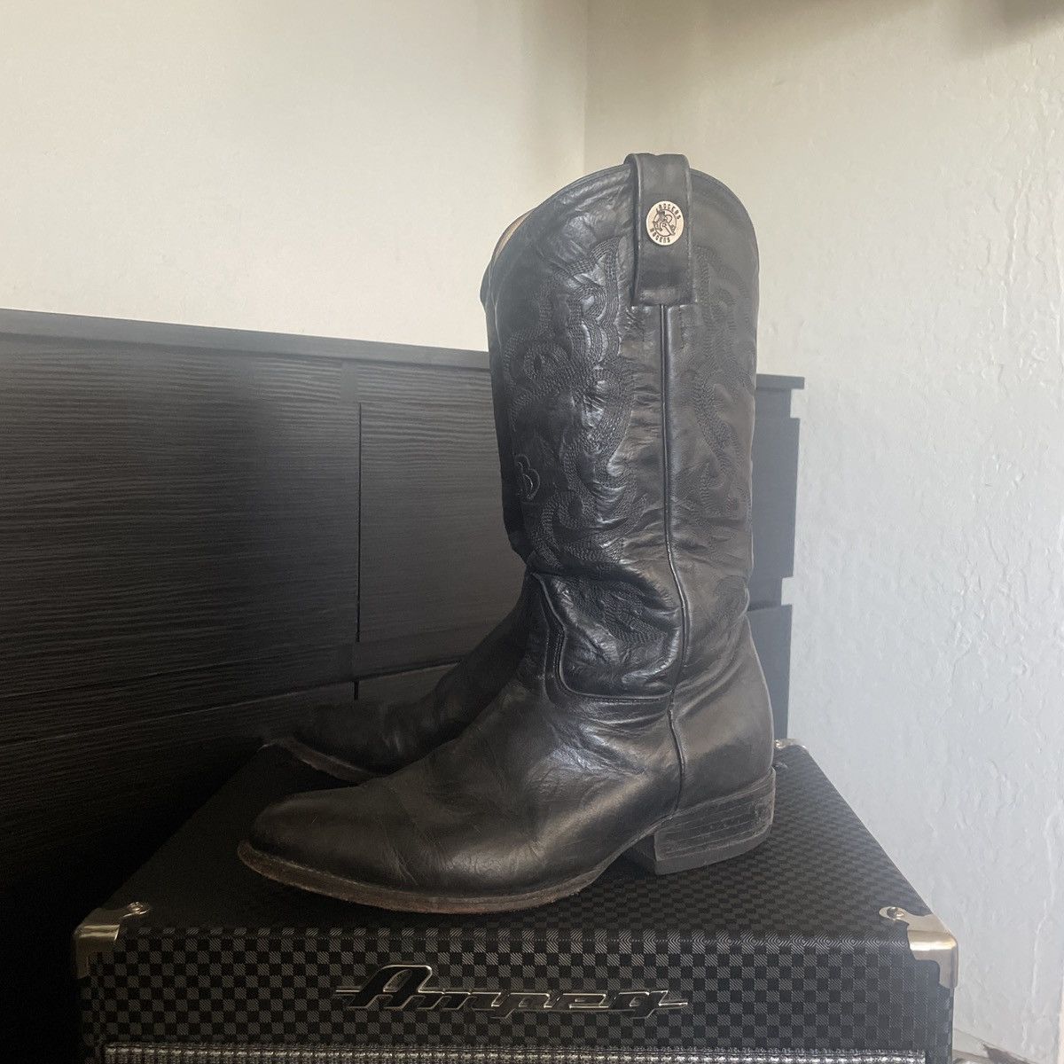 Black western boots 9.5