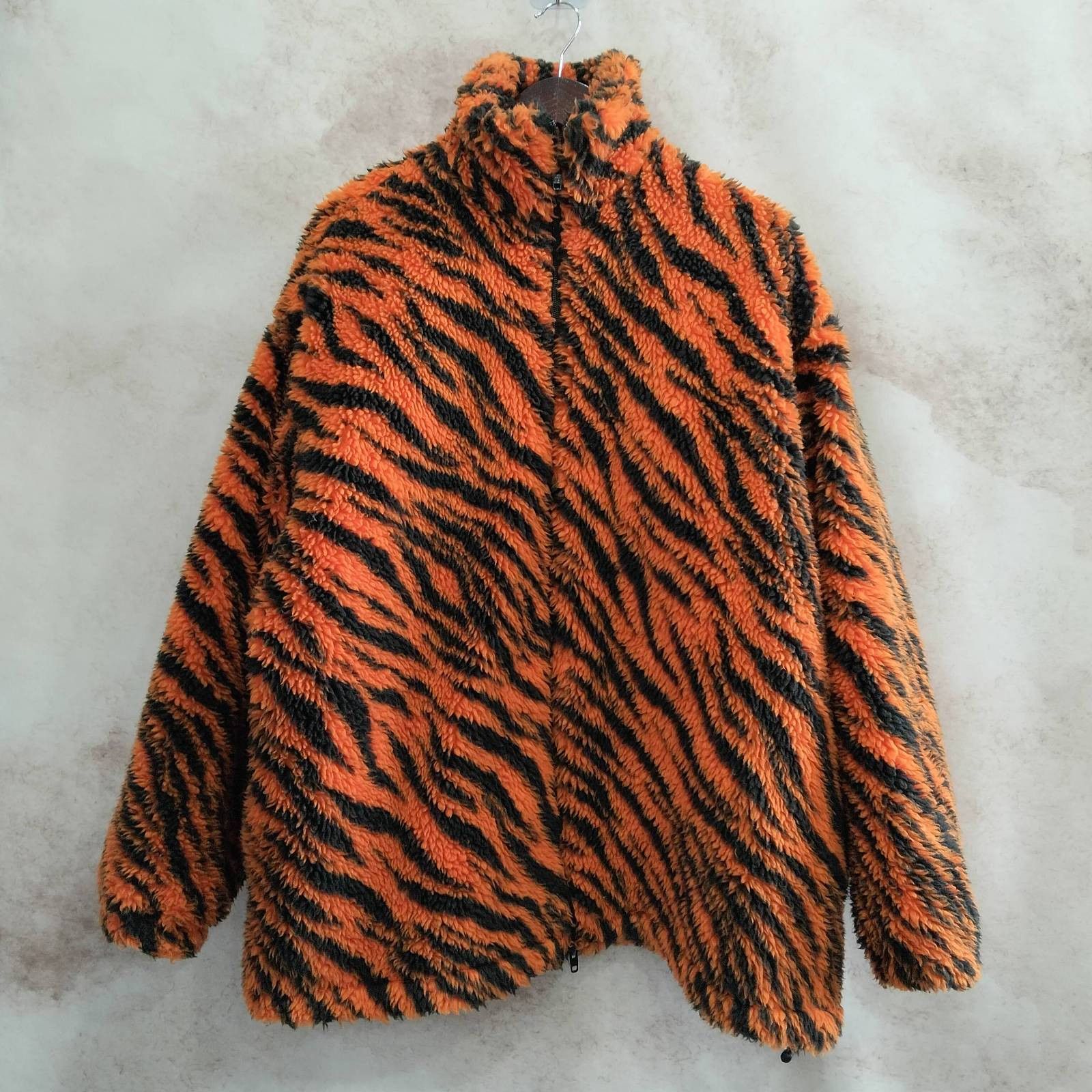 Balenciaga Balenciaga Tiger Print Jacket Size 34 Size XS / US 0-2 / IT 36-38 - 1 Thumbnail