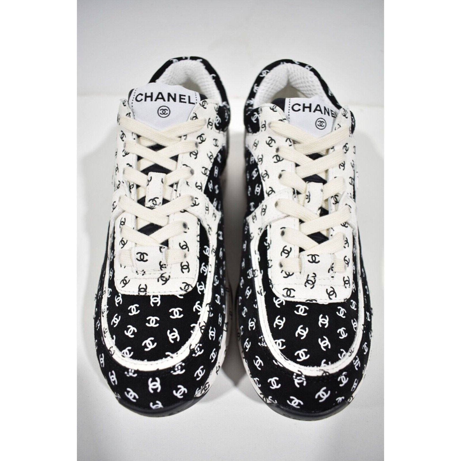Chanel 22A Suede Printed CC Logo Flat Runner Trainer Sneaker 36.5 Size US 6.5 / IT 36.5 - 7 Thumbnail