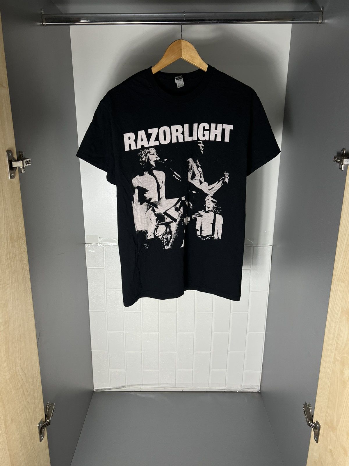 Band Tees VINTAGE RAZORLIGHT WORLD TOUR ROCK T-SHIRT METAL PUNK Y2K Size US M / EU 48-50 / 2 - 1 Thumbnail