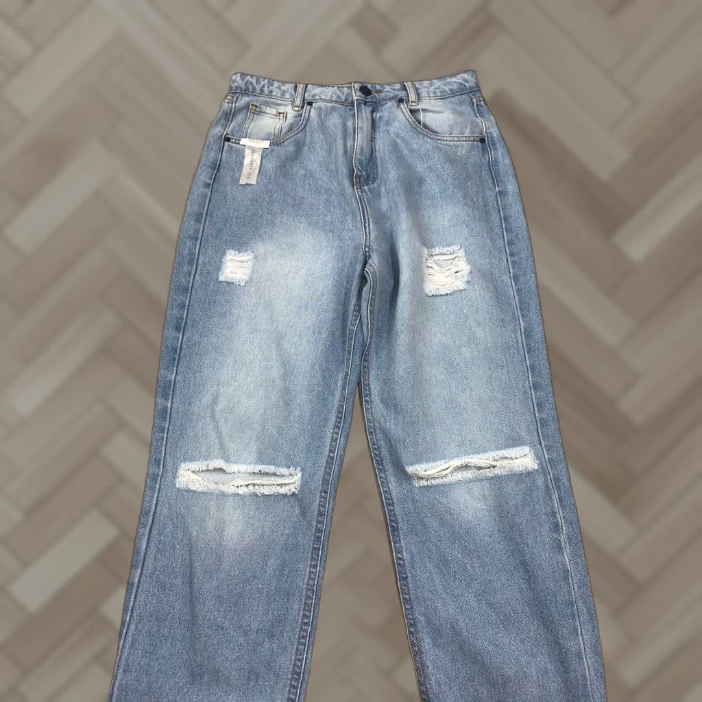 Denime Cloud Mom Jeans Denim Size 11 Distress Light Blue 80s 90s American Mom Jeans Womens Cloud Denim Jeans Regular Size 11 Light Blue Distressed Pockets Size 32" / US 10 / IT 46 - 1 Thumbnail