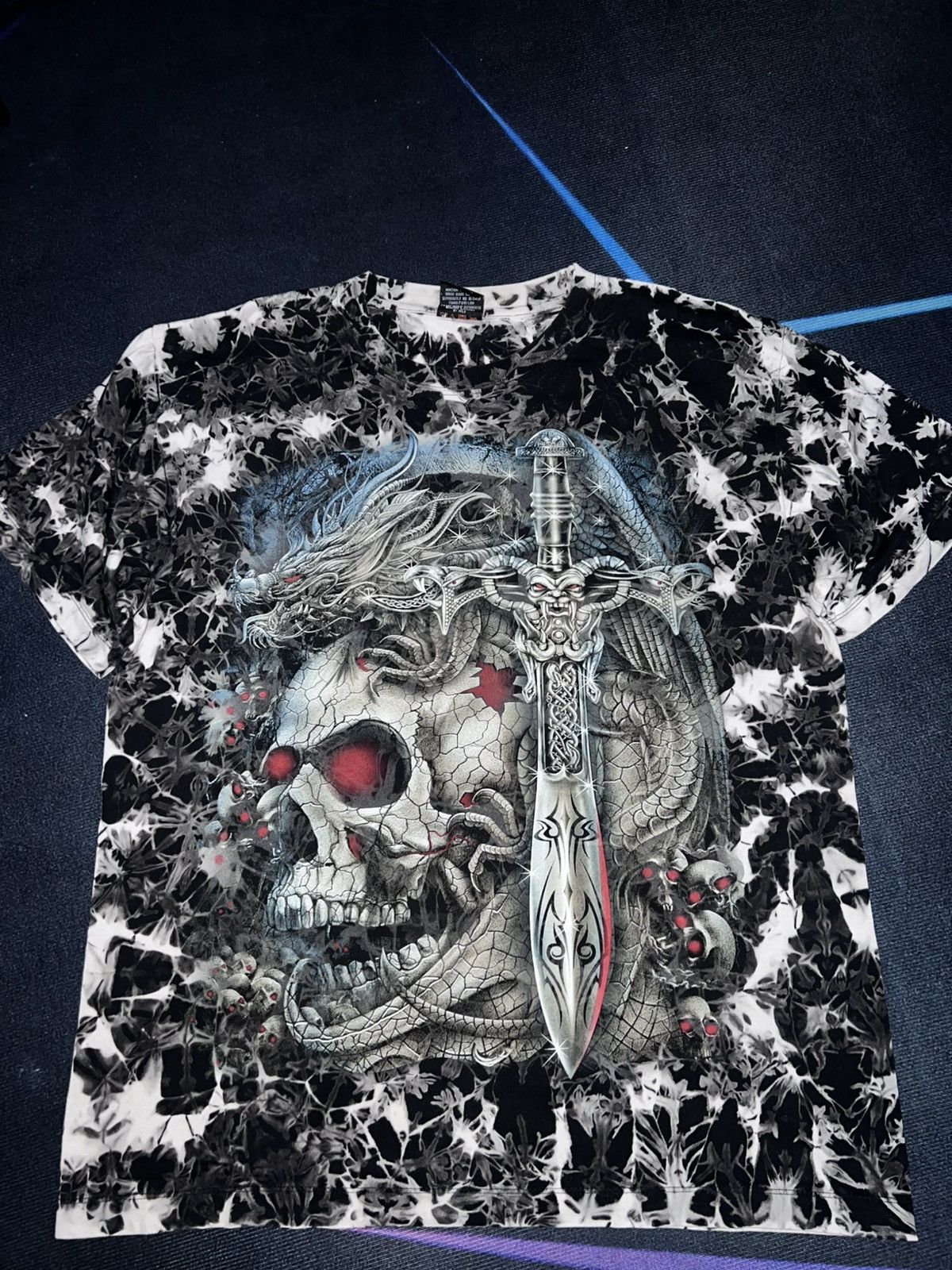 Other Vintage Wild Skull Dragon Graphic T-shirt Size US L / EU 52-54 / 3 - 1 Thumbnail