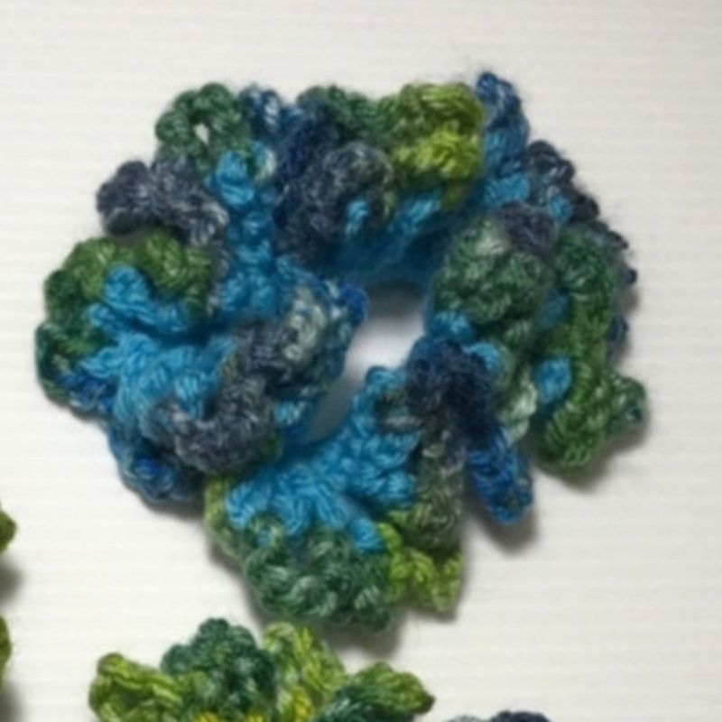 Handmade NWT Green Blue Handmade Crocheted Hair Scrunchie Set of 3 Size ONE SIZE - 3 Thumbnail