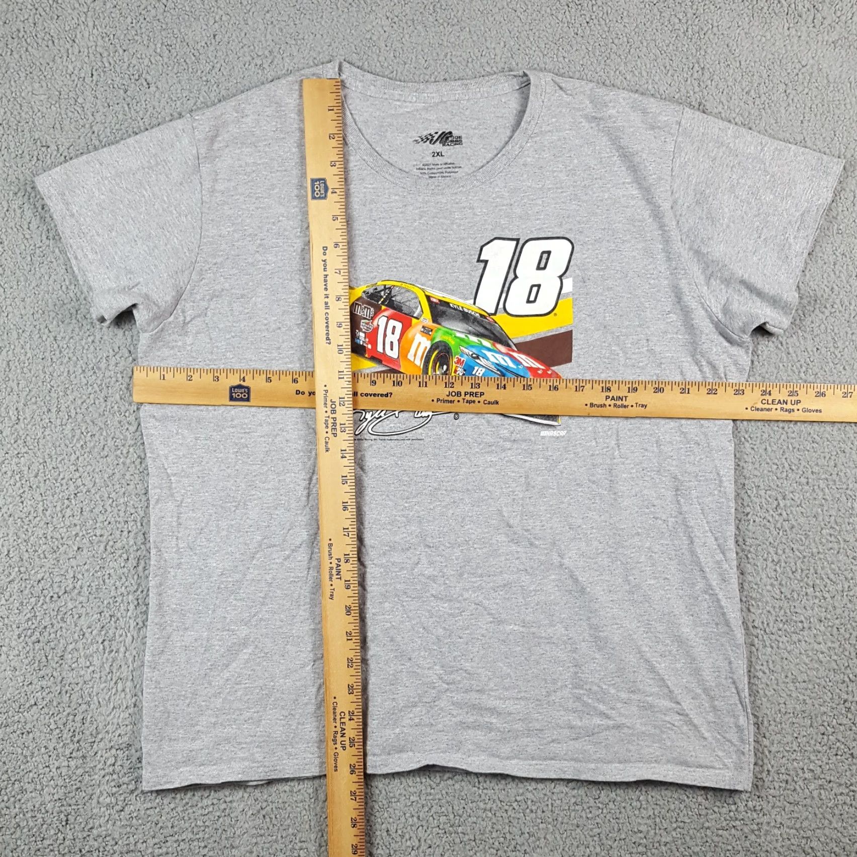 NASCAR VINTAGE Joe Gibbs Racing Kyle Busch #18 M&M Racing NASCAR T-Shirt Adult XL Gray Short Sleeve Retro 90s Mens Size US XL / EU 56 / 4 - 3 Thumbnail