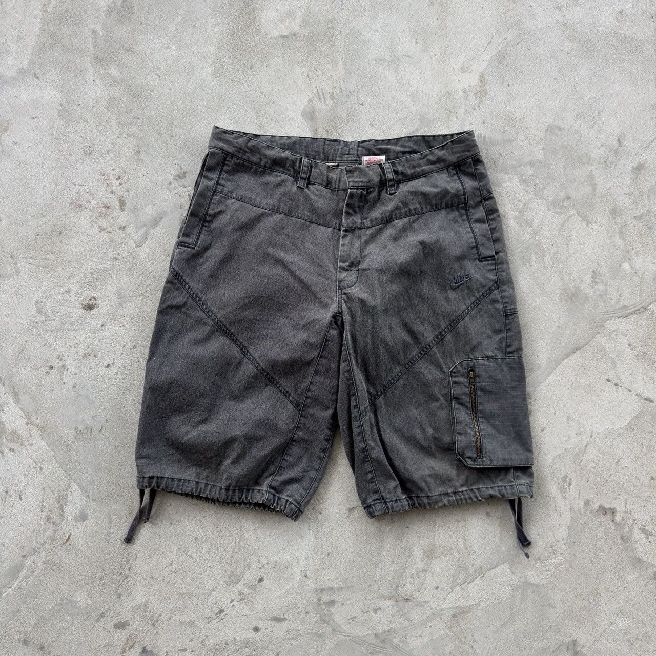 Vintage Nike Small Swoosh Multipocket Shorts